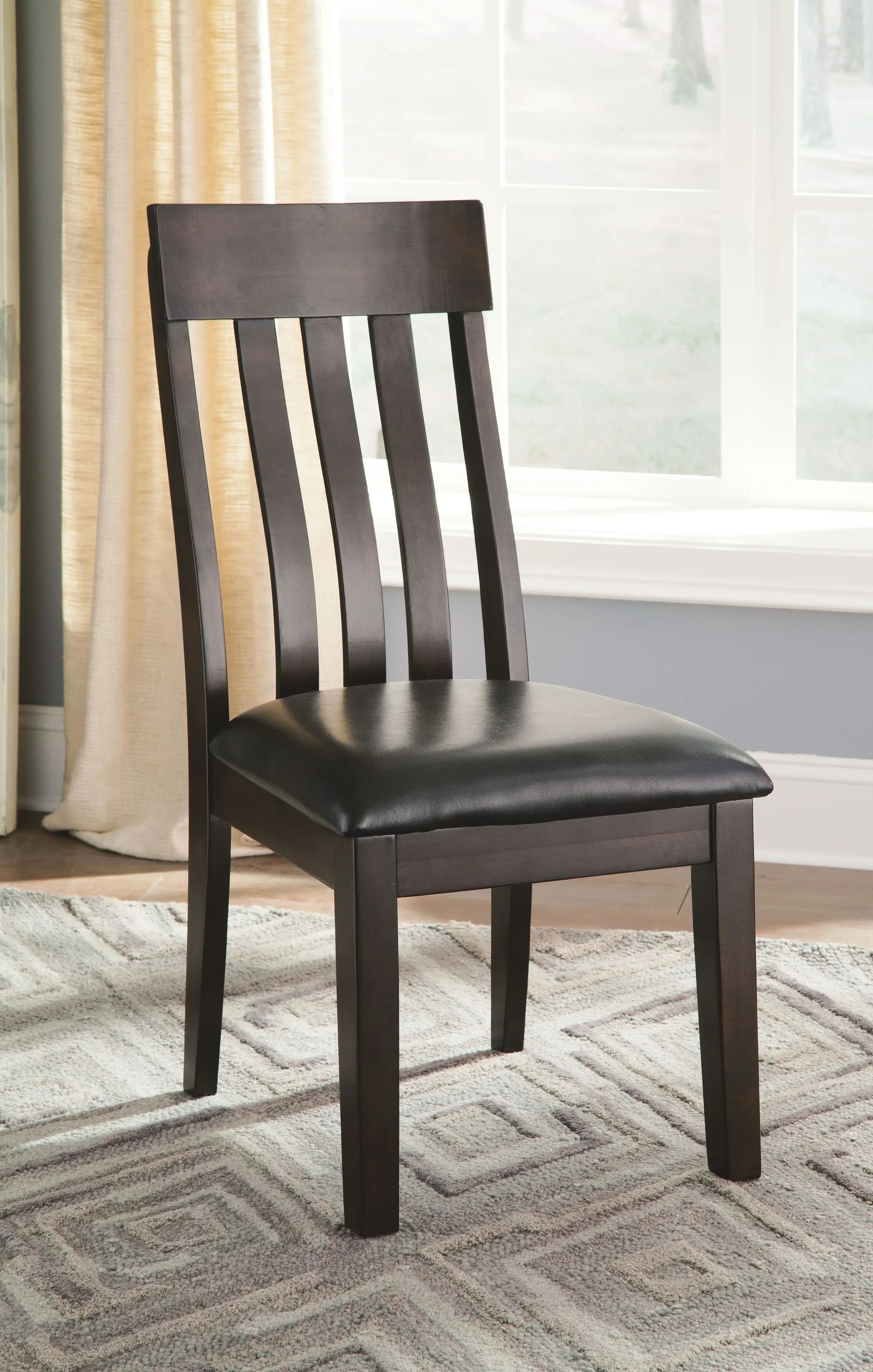 Haddigan - Dining Table With Side Chairs - Best Buy Furniture