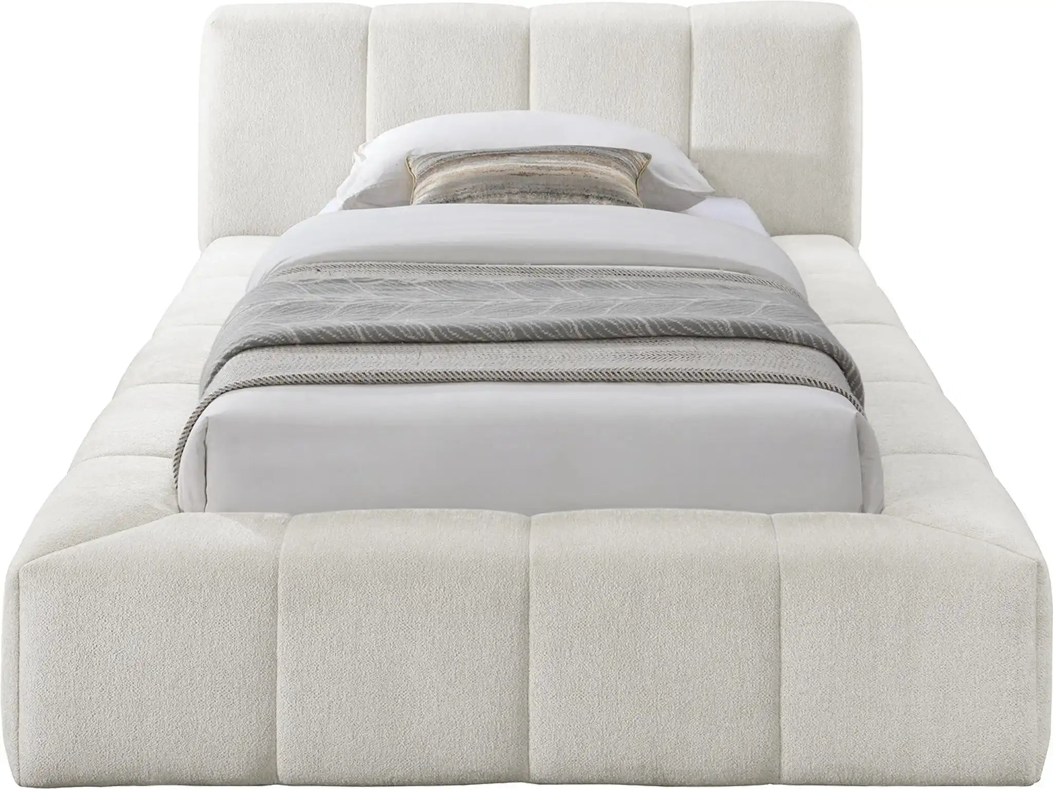 Carlin - Bed