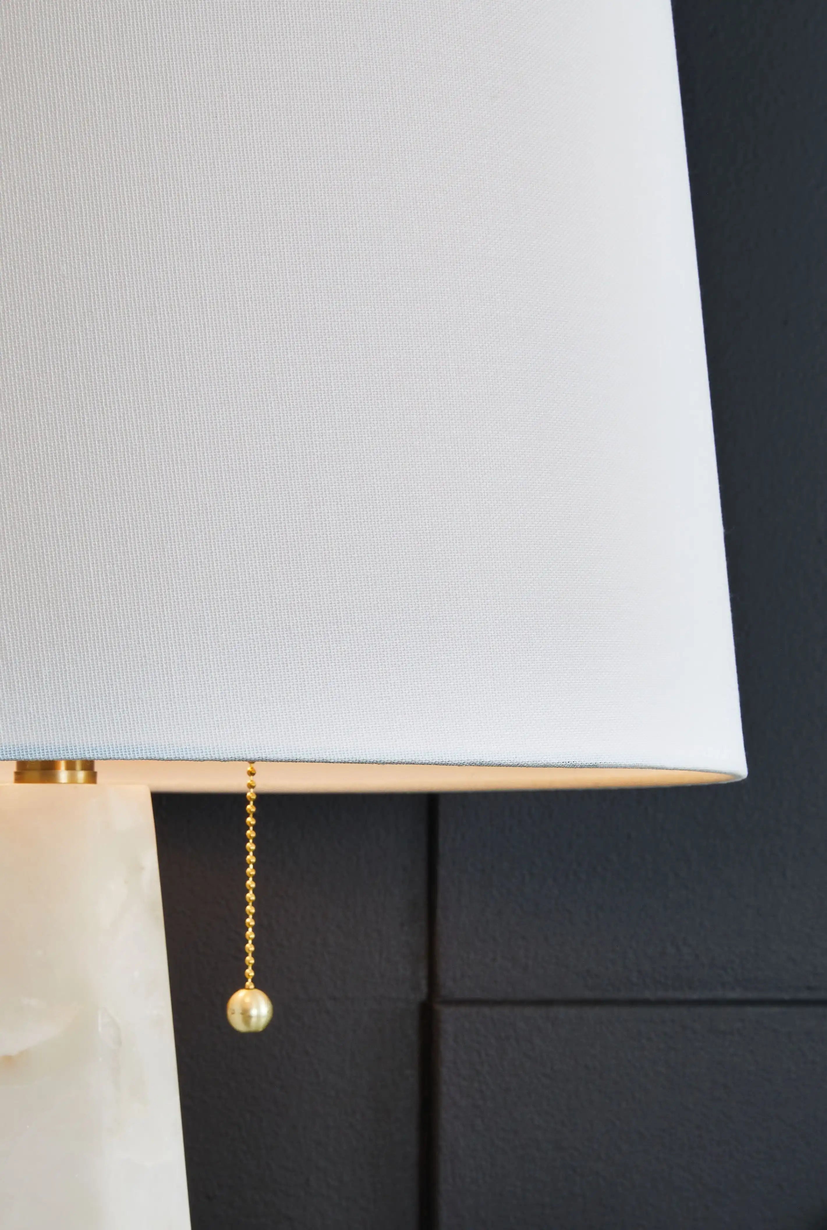 Laurellen - Alabaster Table Lamp - White - Best Buy Furniture