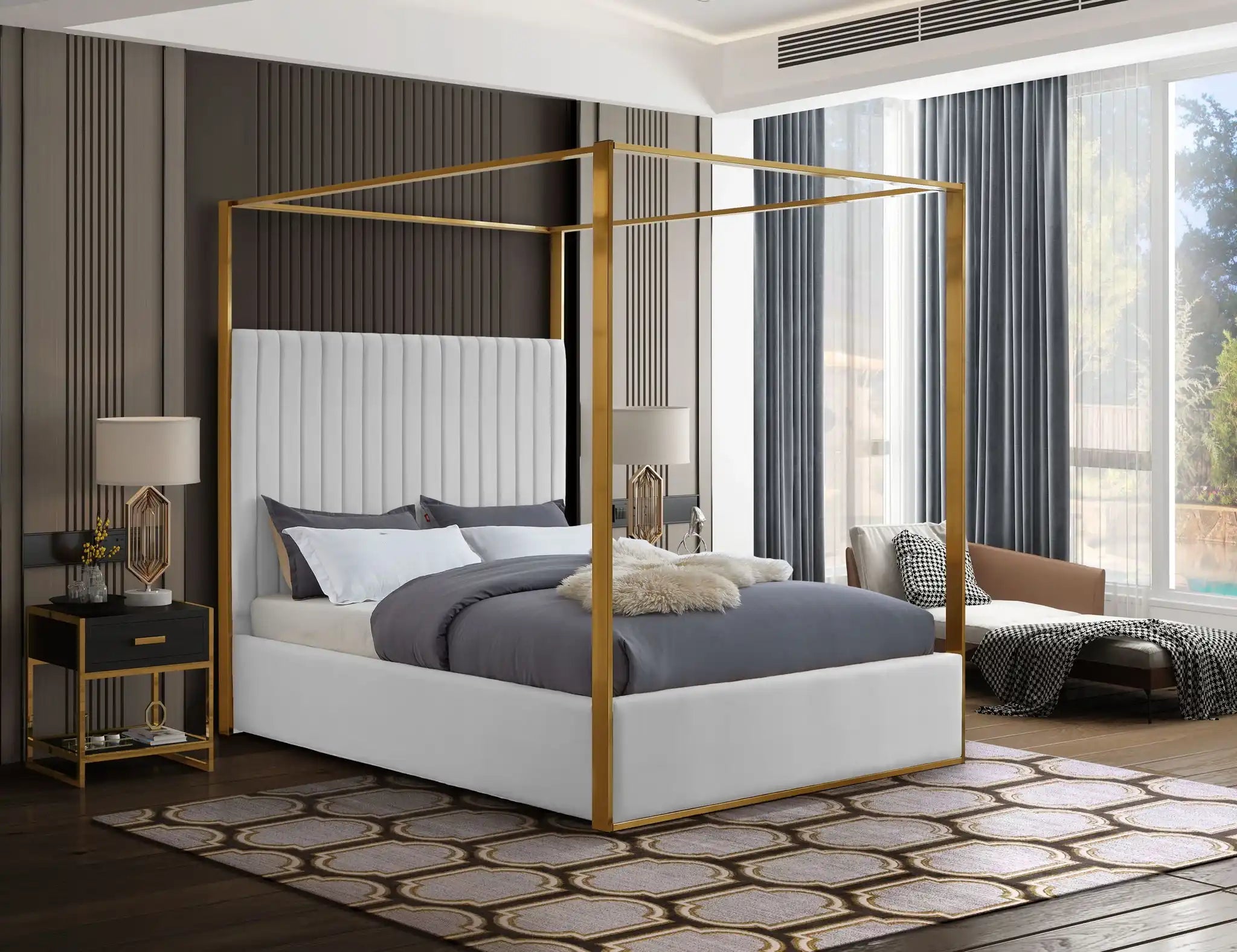 Jones - Bed