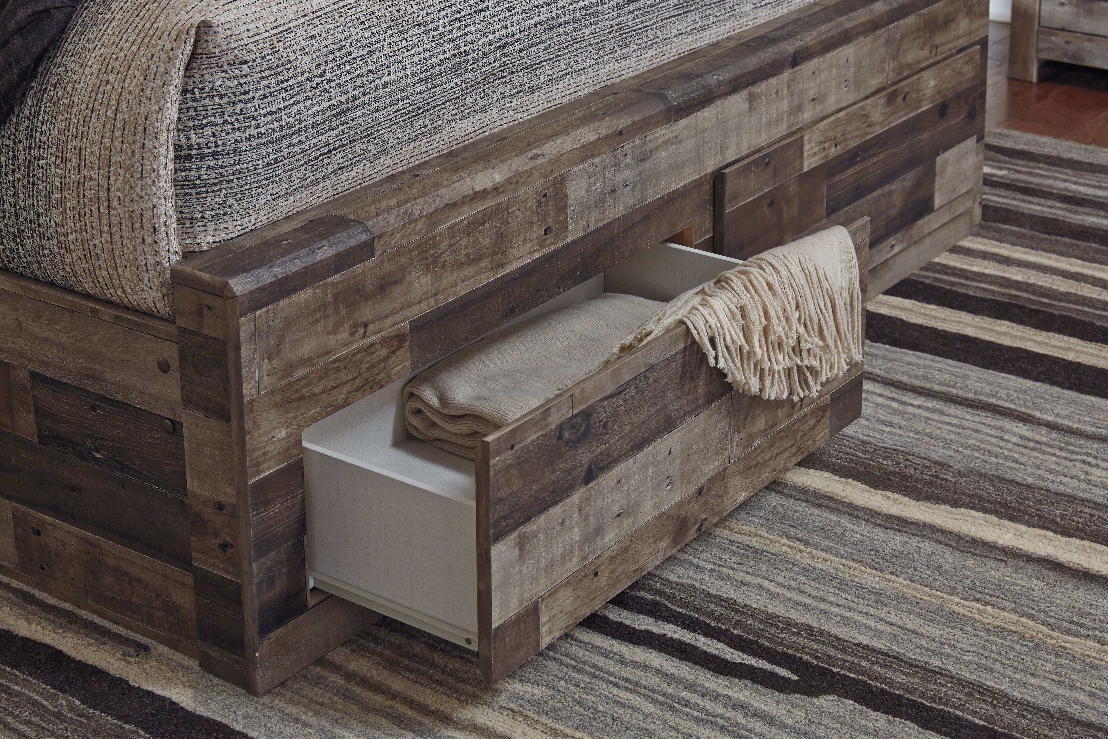 Derekson - Panel Bed - Best Buy Furniture