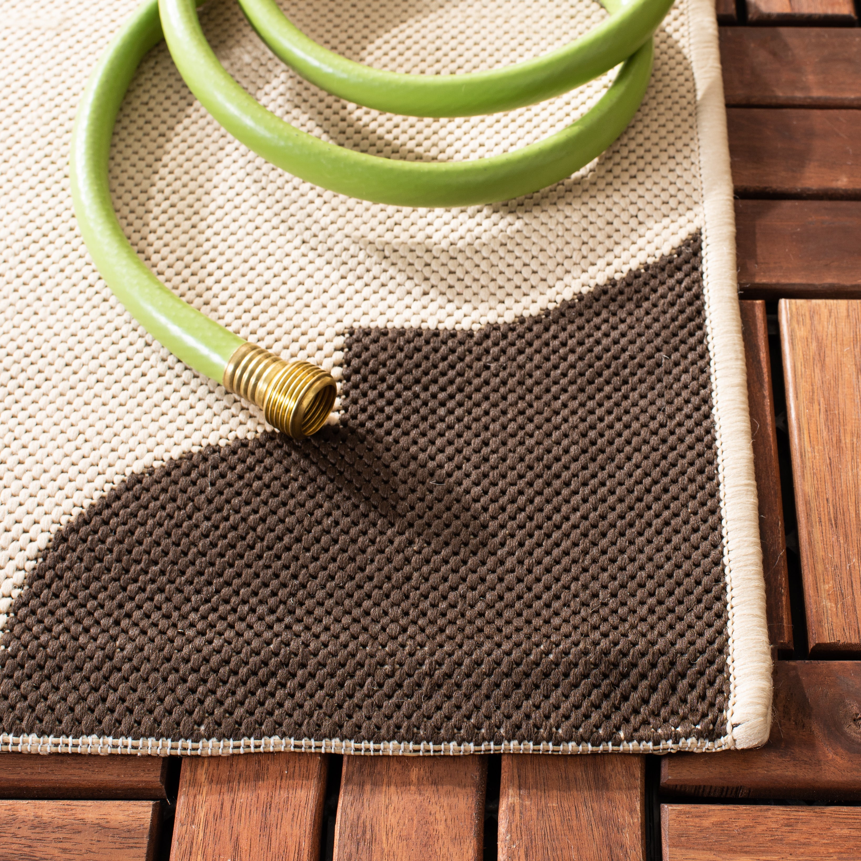 COURTYARD 6162-402 BEIGE CHOCOLATE
