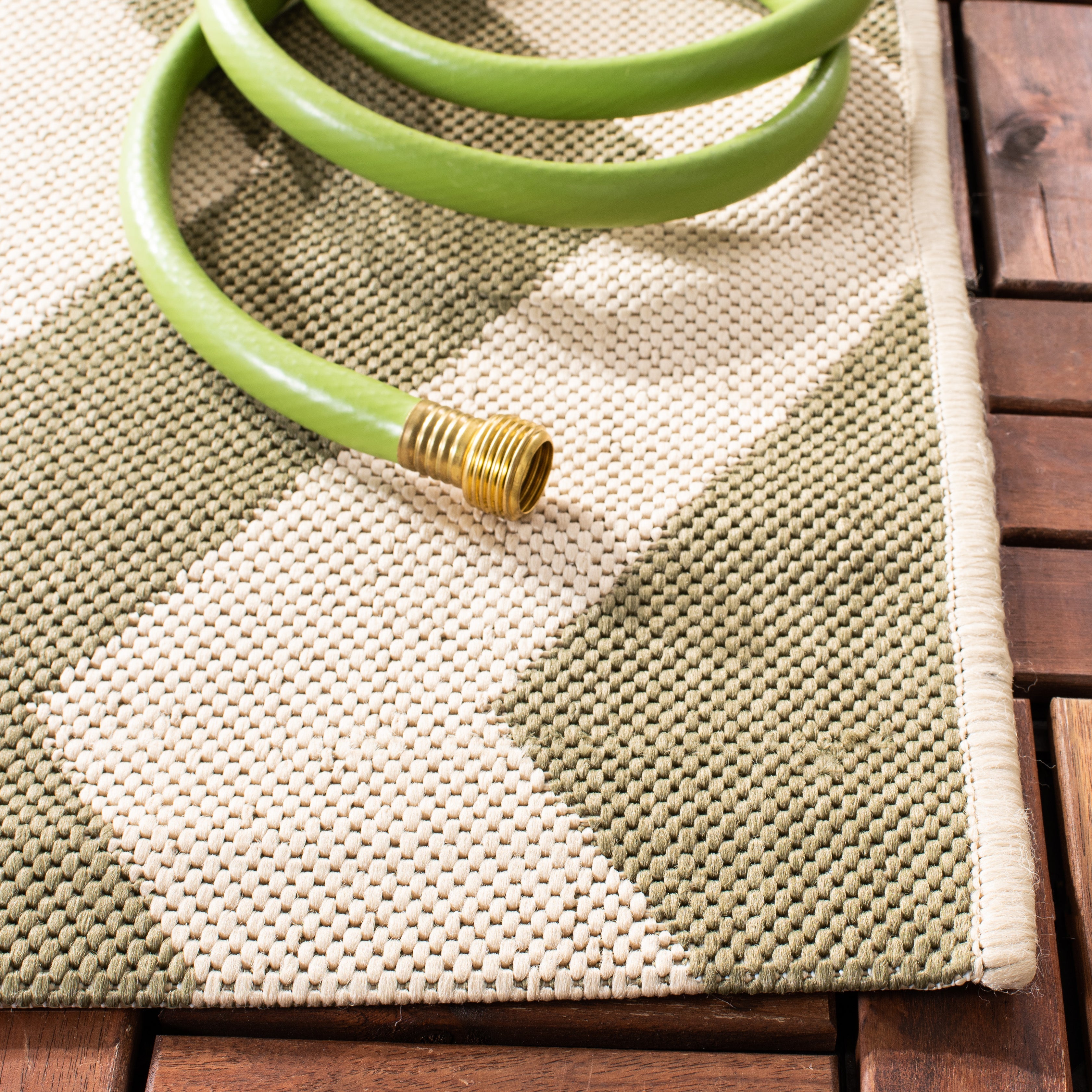 COURTYARD 6245-244 GREEN BEIGE