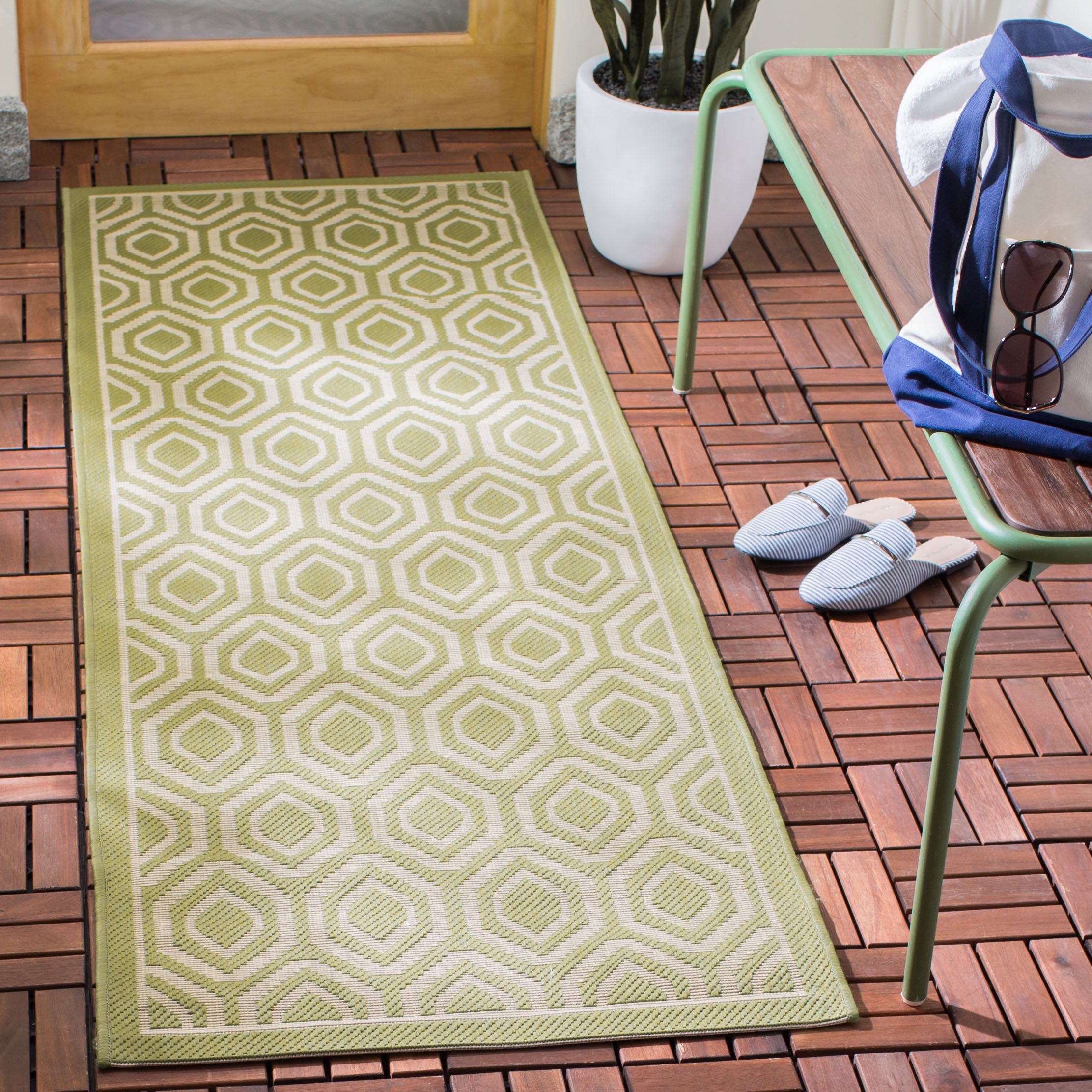 COURTYARD 6902-244 GREEN BEIGE