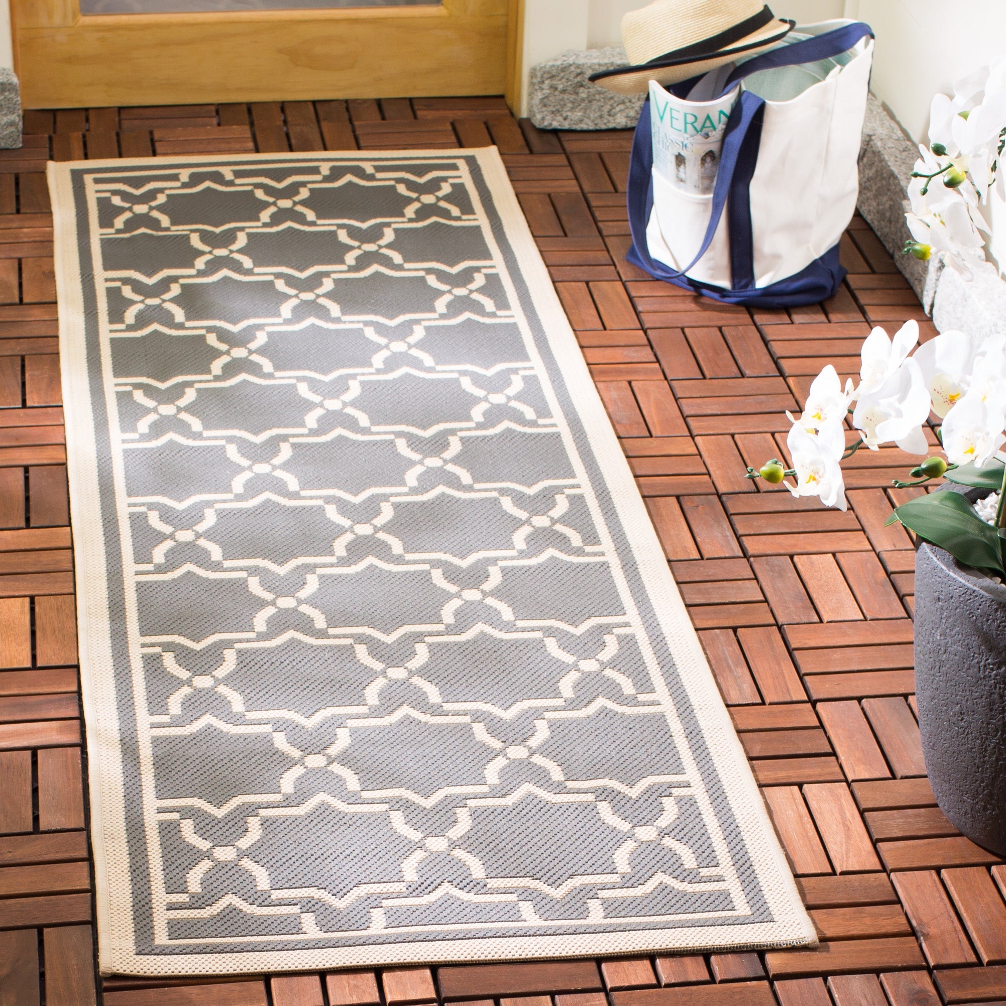 CY6916 COURTYARD GREEN BEIGE