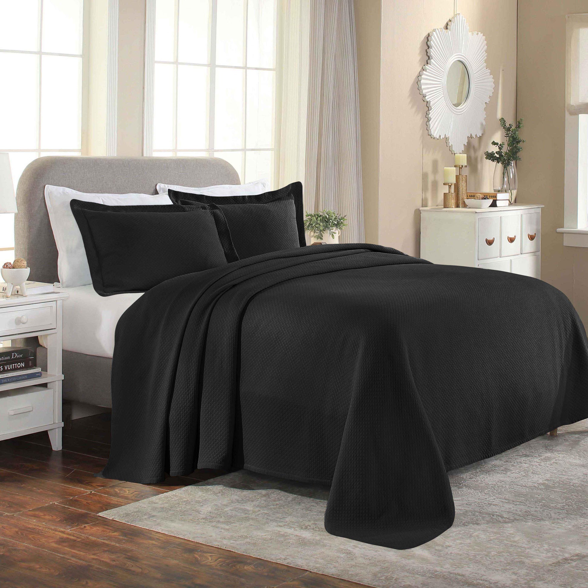 Solitaire Jacquard Matelassé Cotton Diamond Solitaire Bedspread Set - Bedspread by Superior Brand