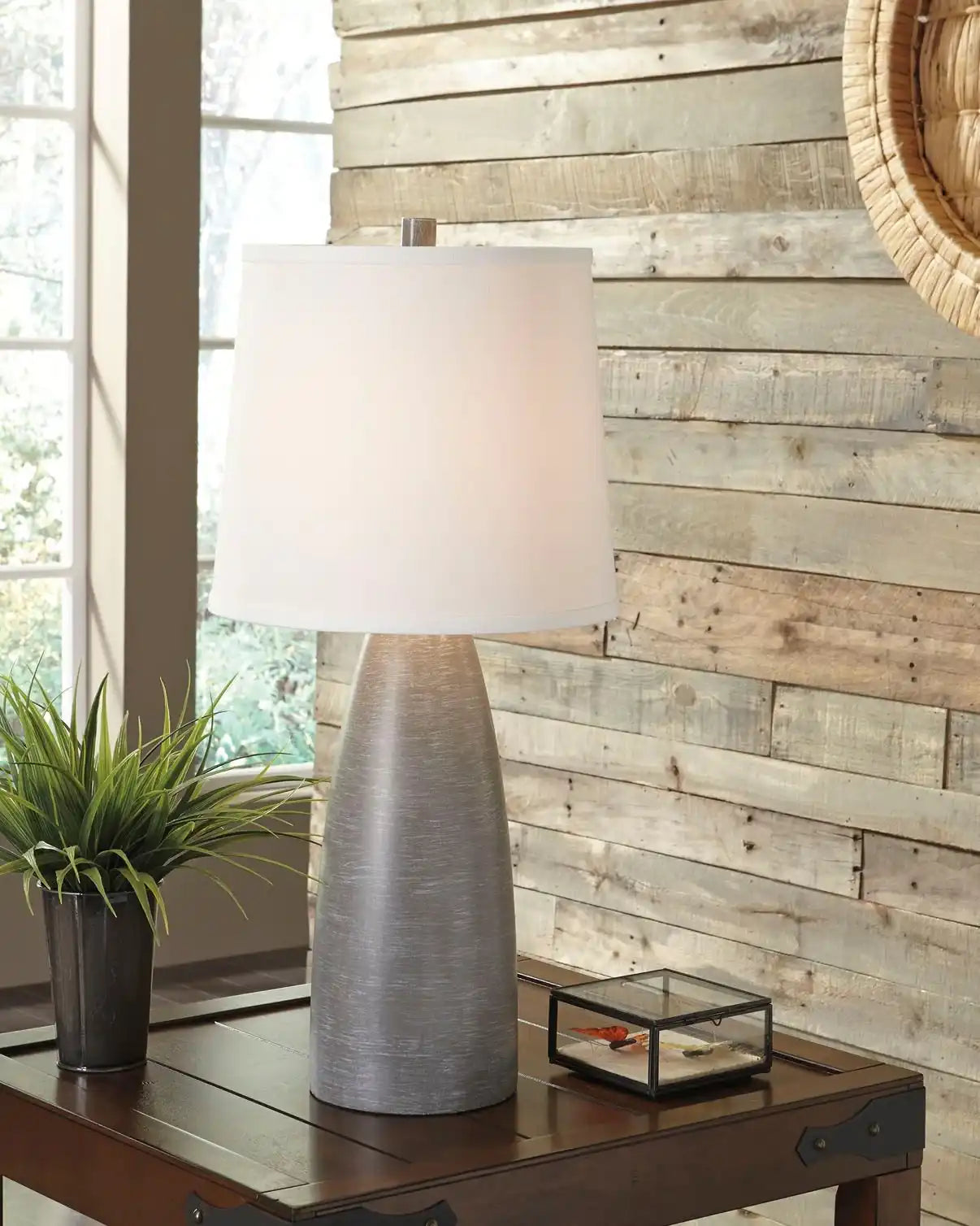 Shavontae - Table Lamp - Best Buy Furniture