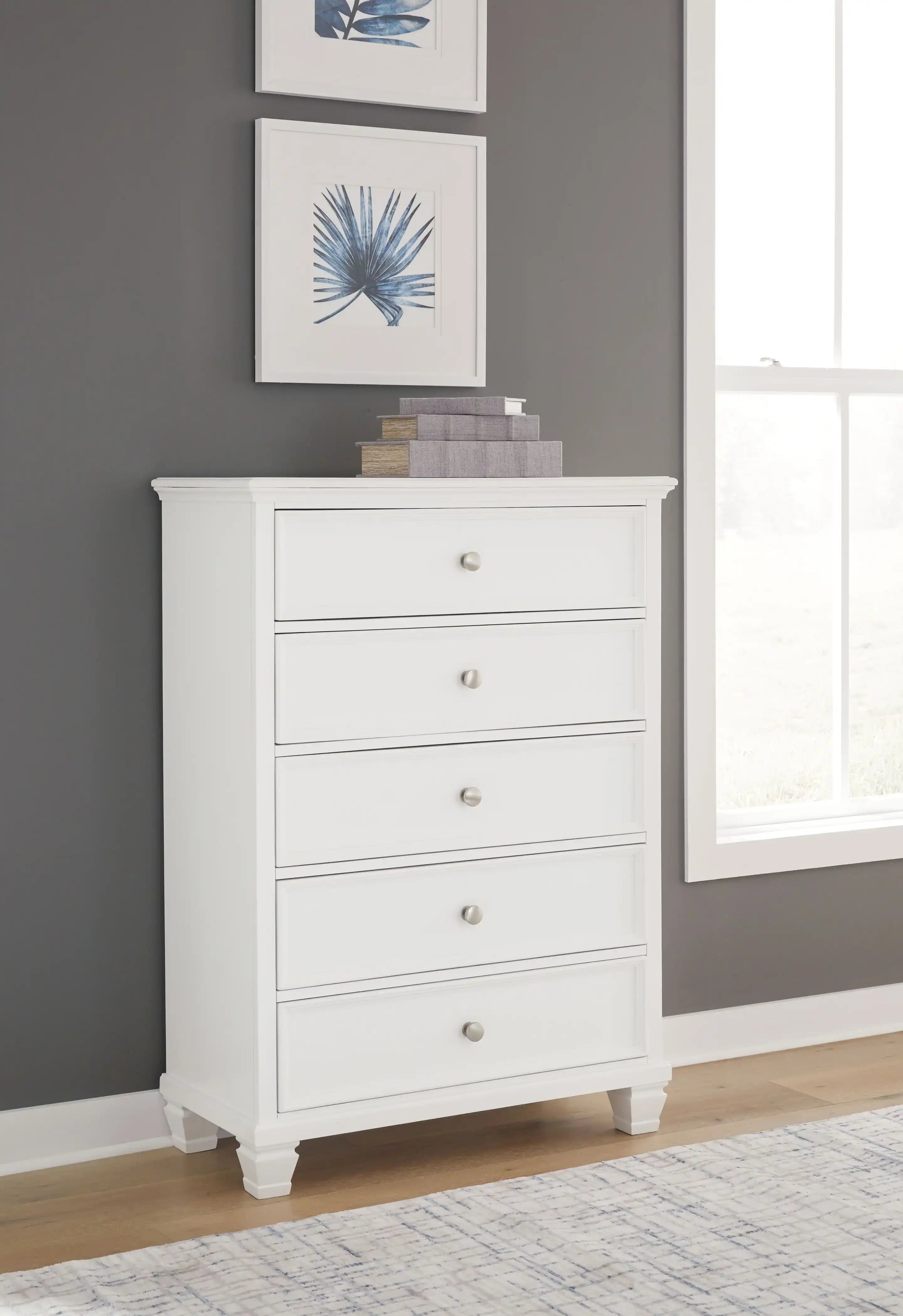 Fortman - Five Drawer Chest - White - Best Buy Furniture