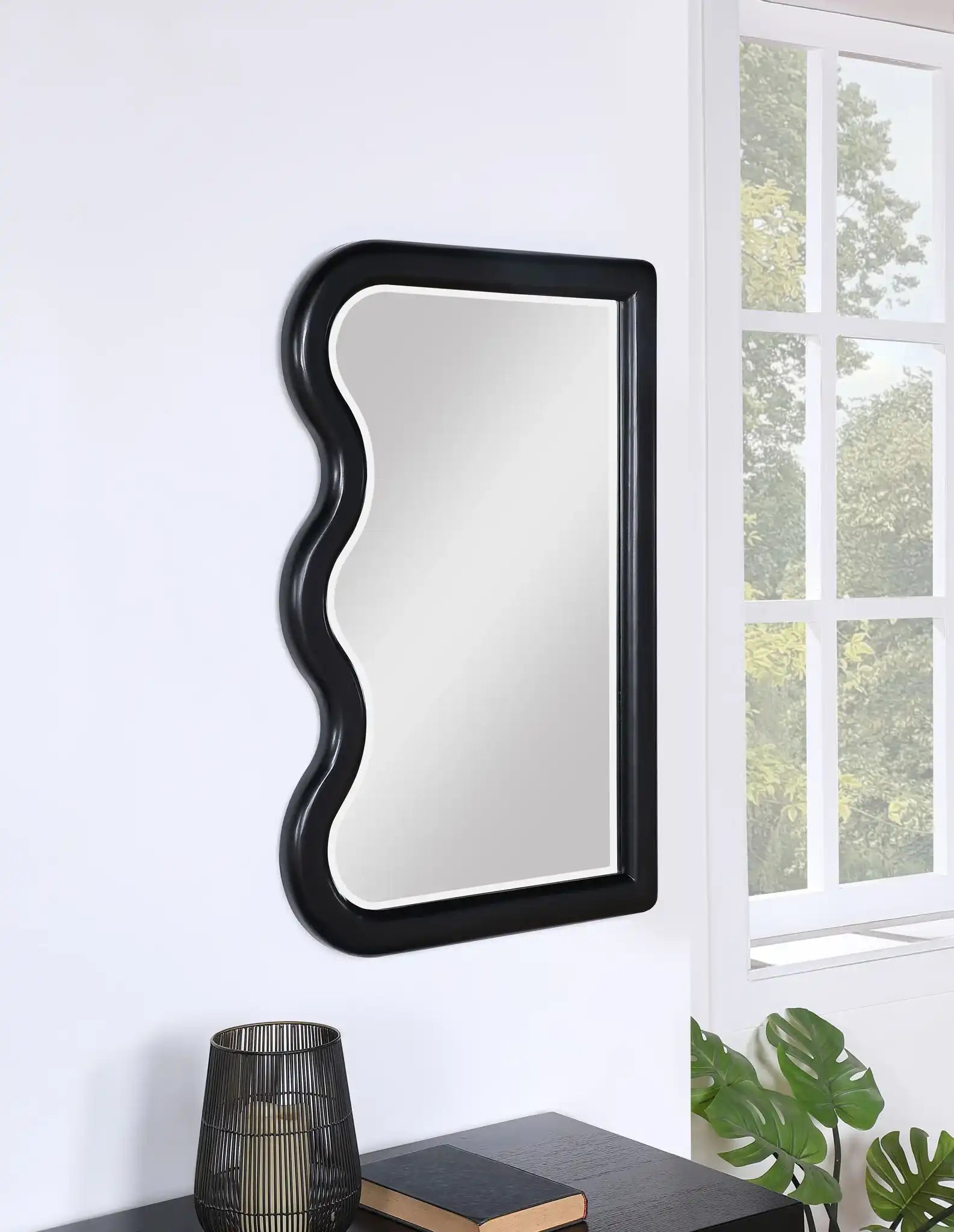 Winnie - Mirror