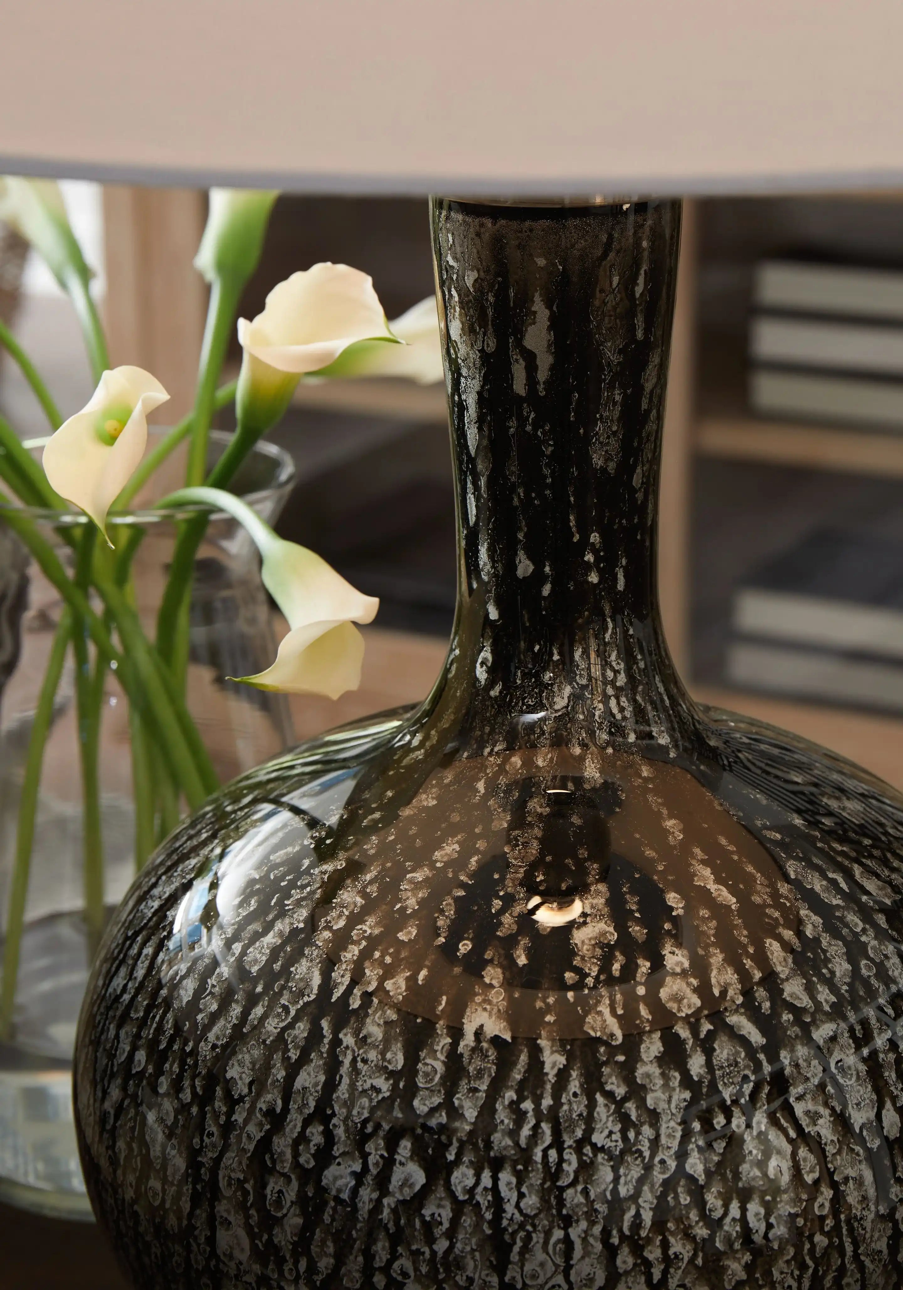 Tenslow - Glass Table Lamp - Antique Black - Best Buy Furniture