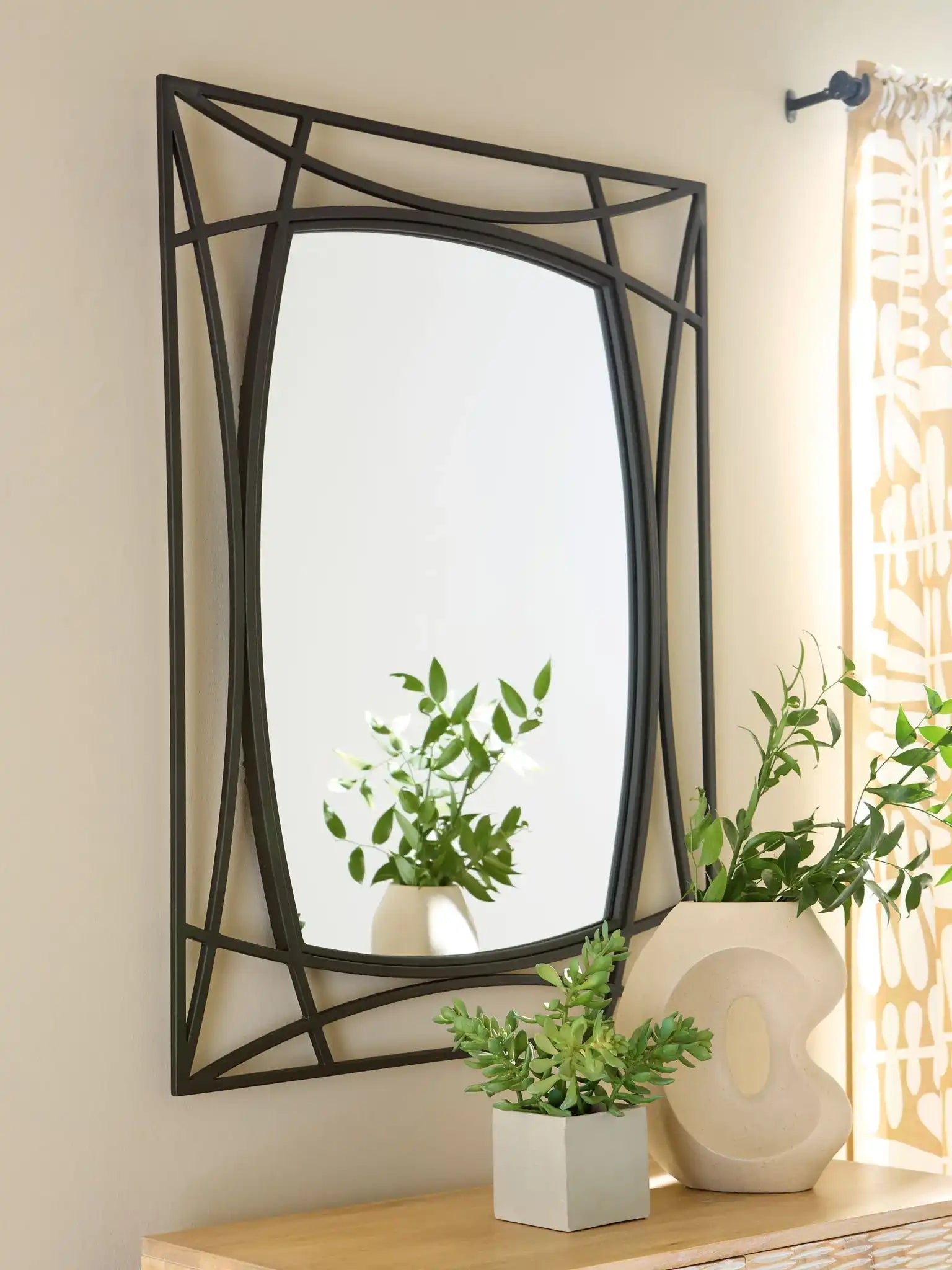 Freenville - Accent Mirror - Black - Best Buy Furniture