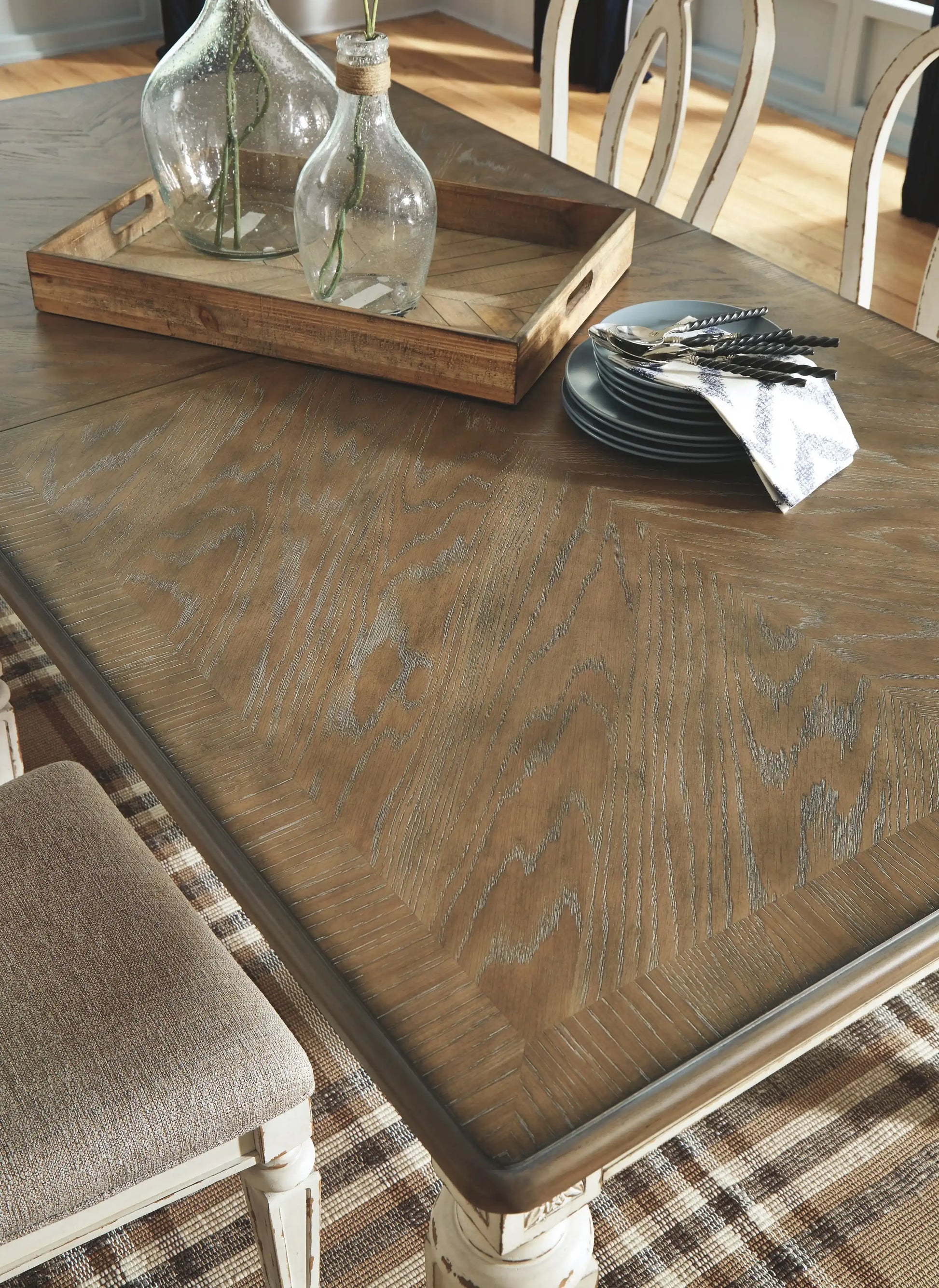 Realyn - Rectangular Dining Table Set - Best Buy Furniture