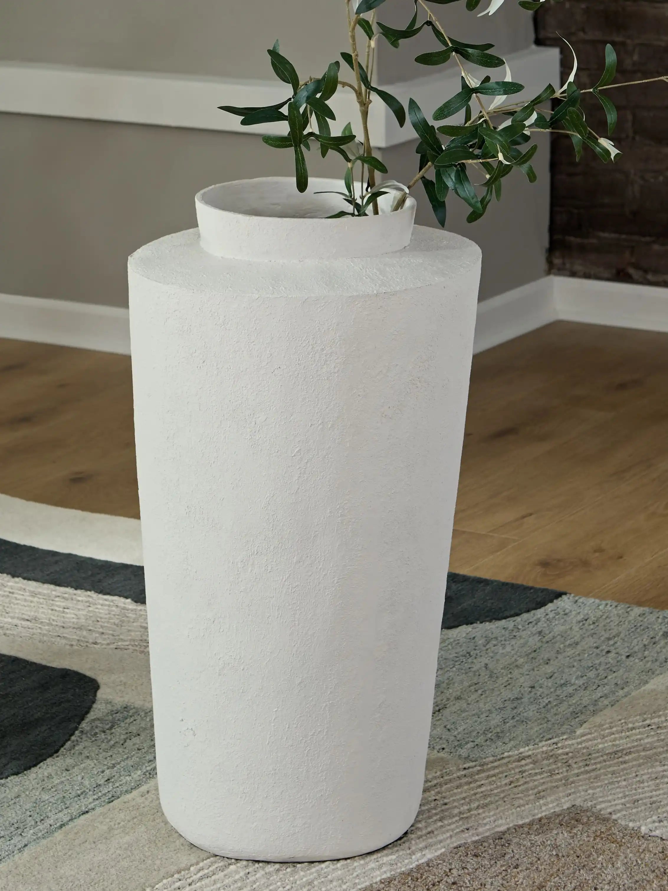 Flurinworth - Vase - Best Buy Furniture