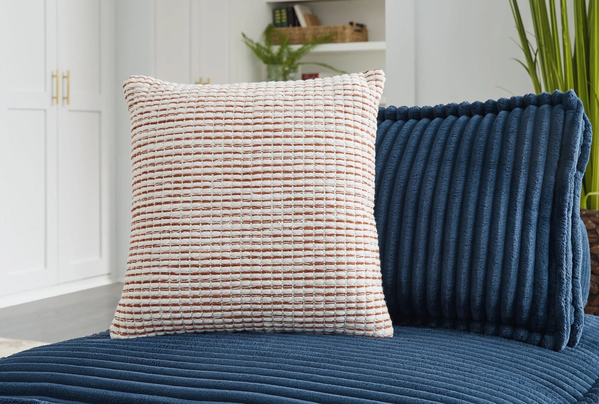 Nashlin - Pillow - Best Buy Furniture