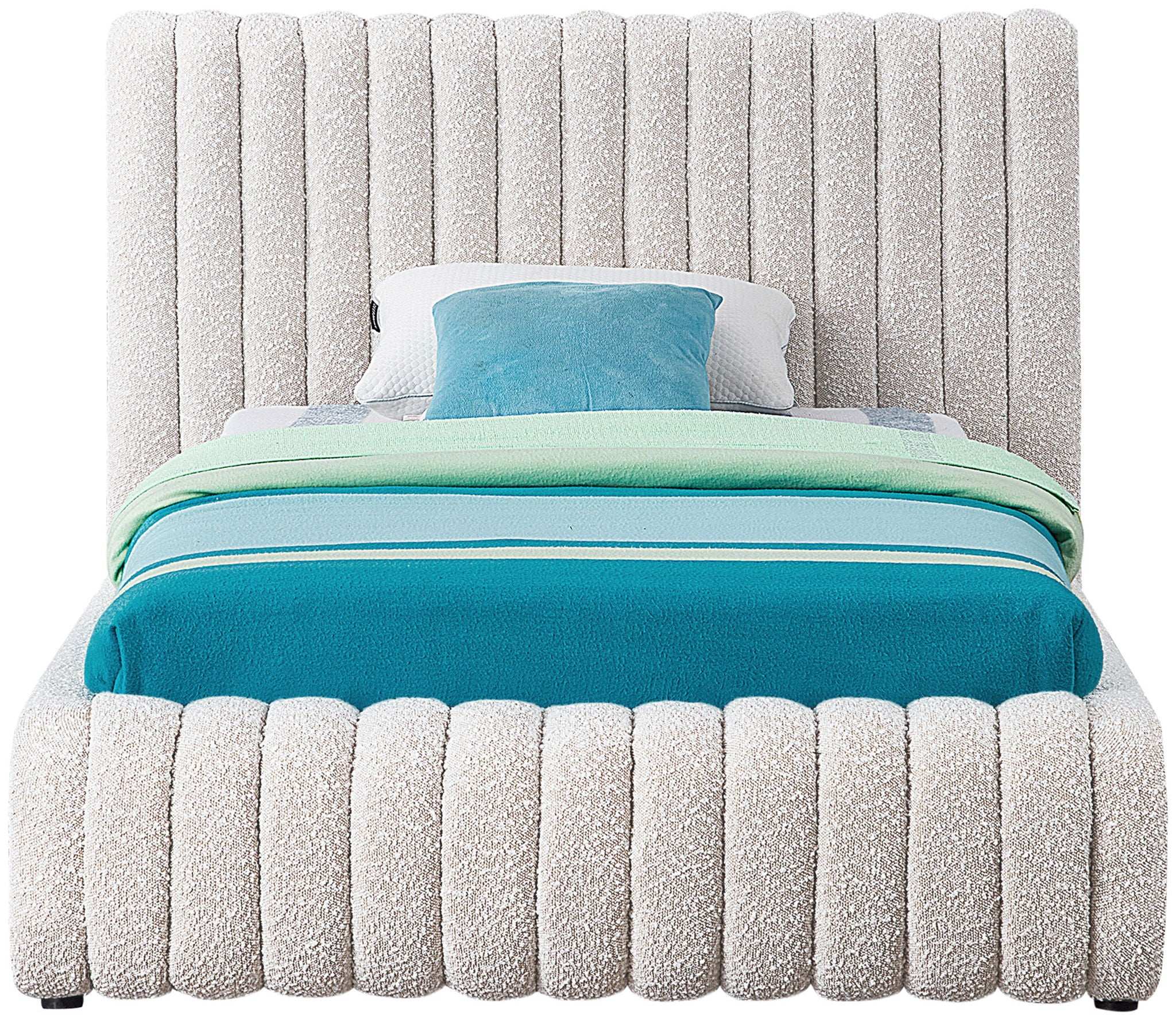 Nash - Bed