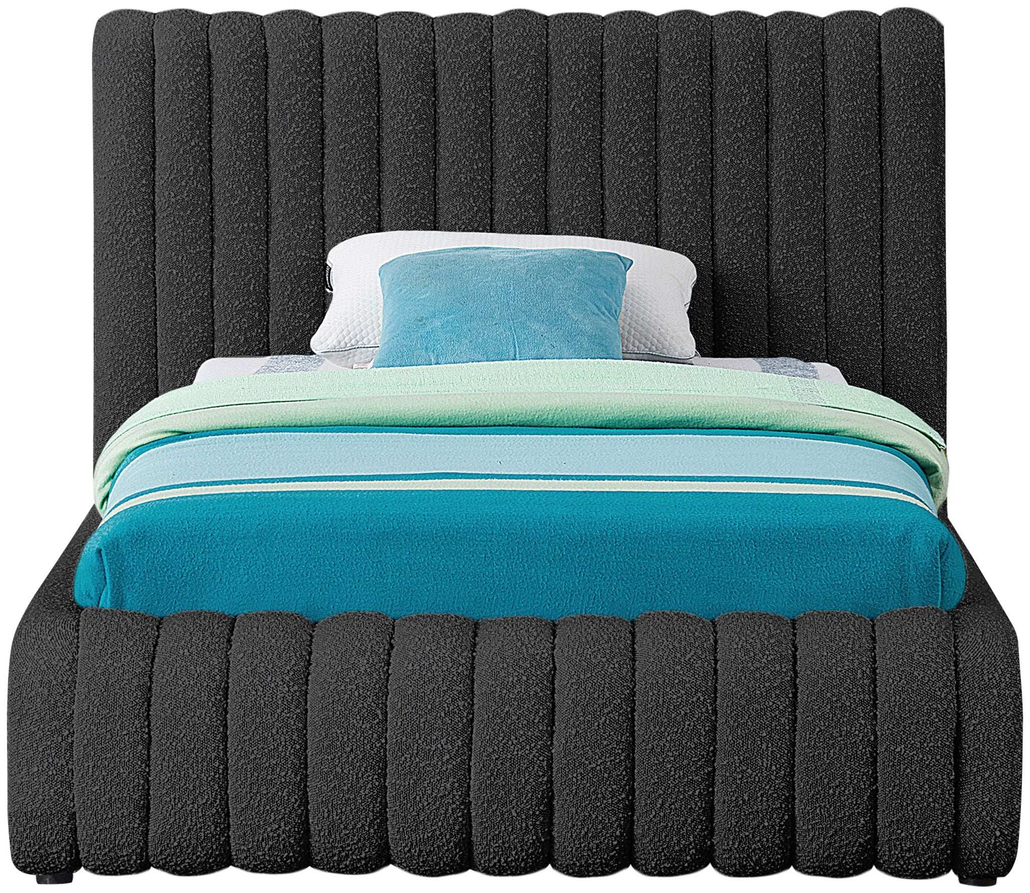 Nash - Bed