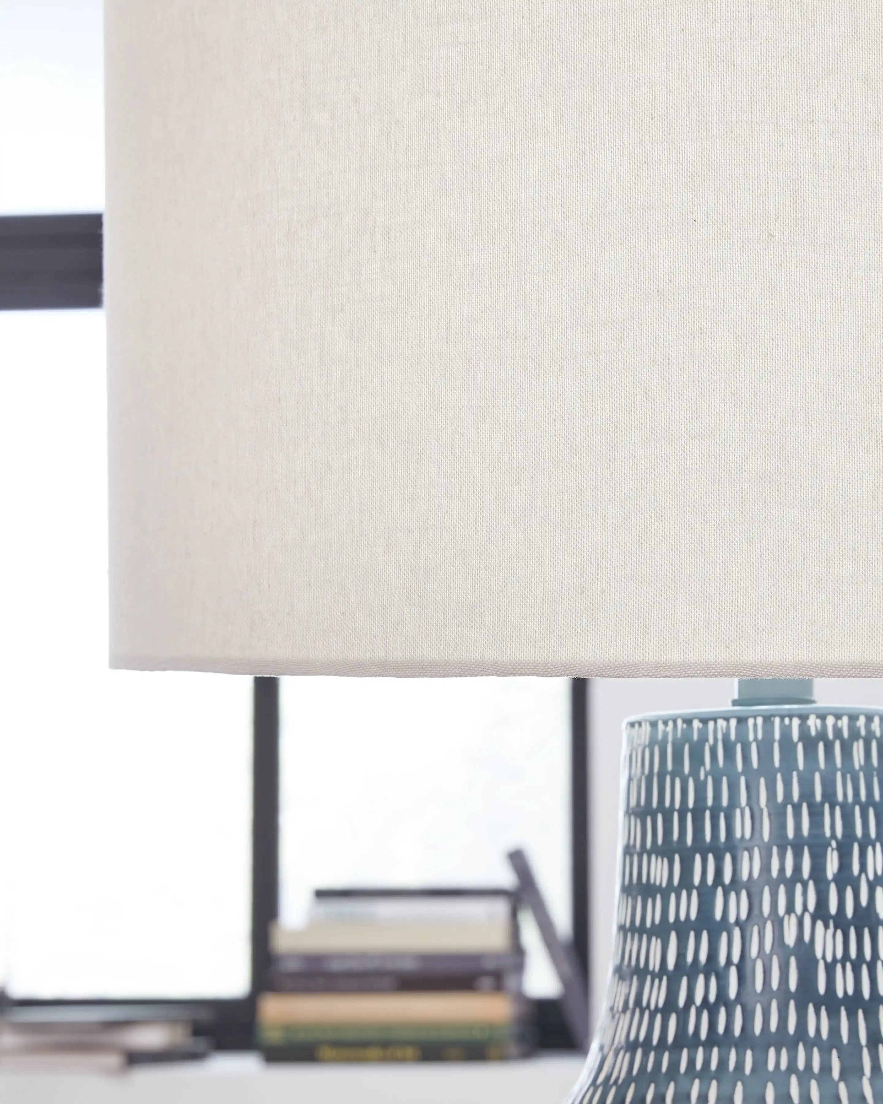 Schylarmont - Metal Table Lamp - Antique Gray / White - Best Buy Furniture