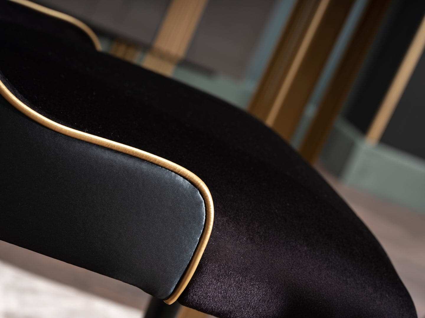 Carlino Dining Room - Best Buy Furniture