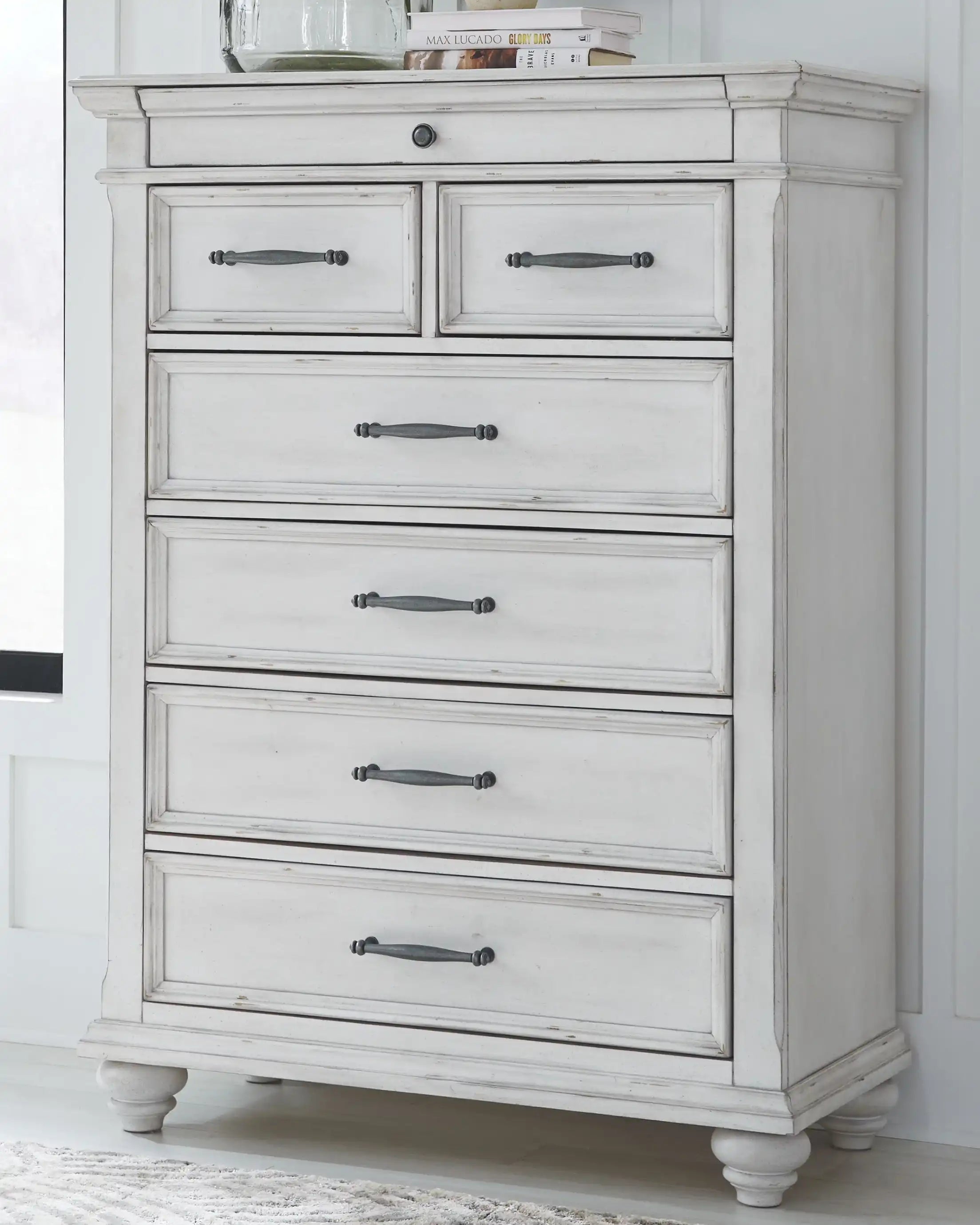 Kanwyn - Upholstered Bedroom Set - Best Buy Furniture