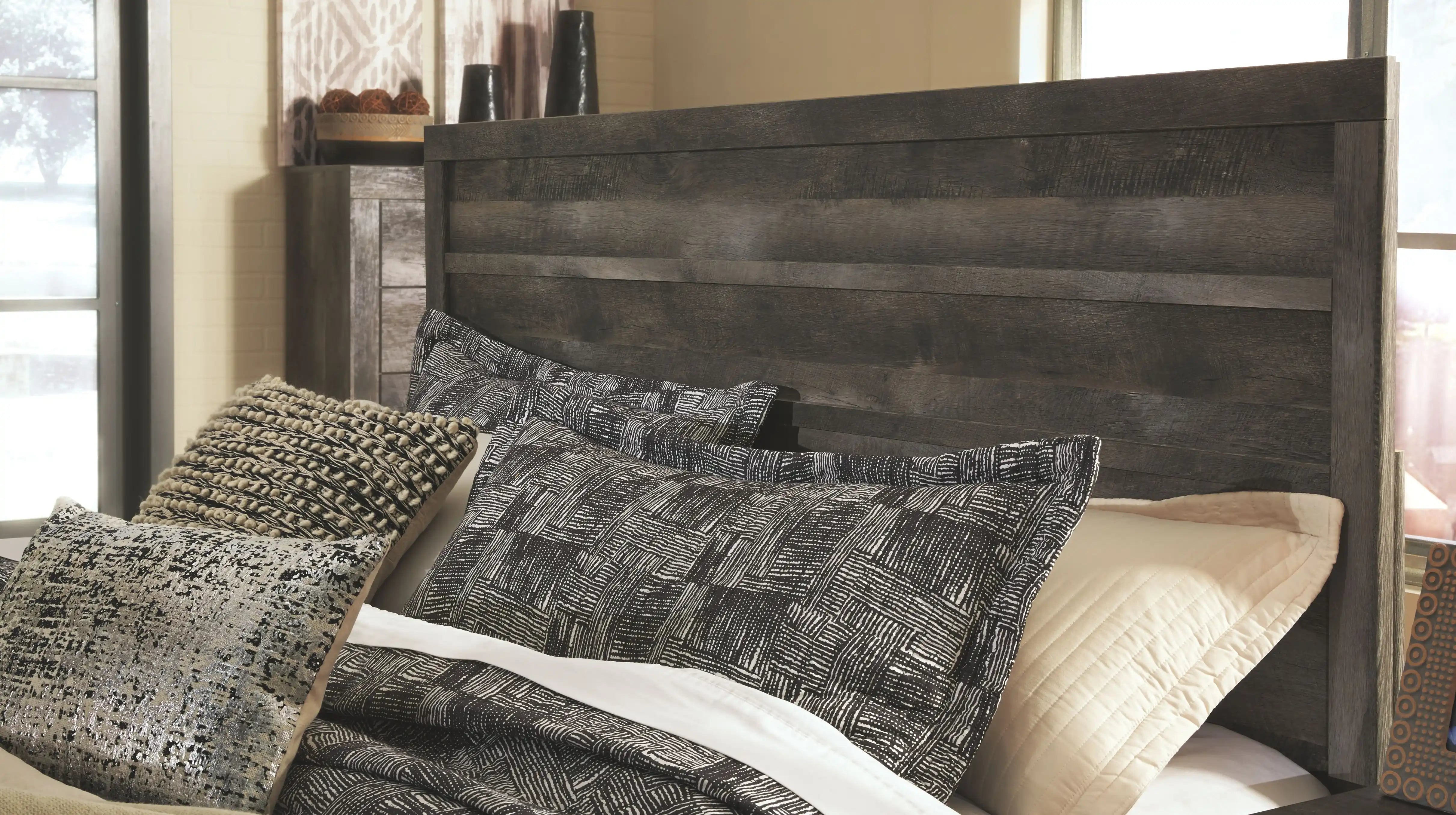 Wynnlow - Panel Bedroom Set - Best Buy Furniture
