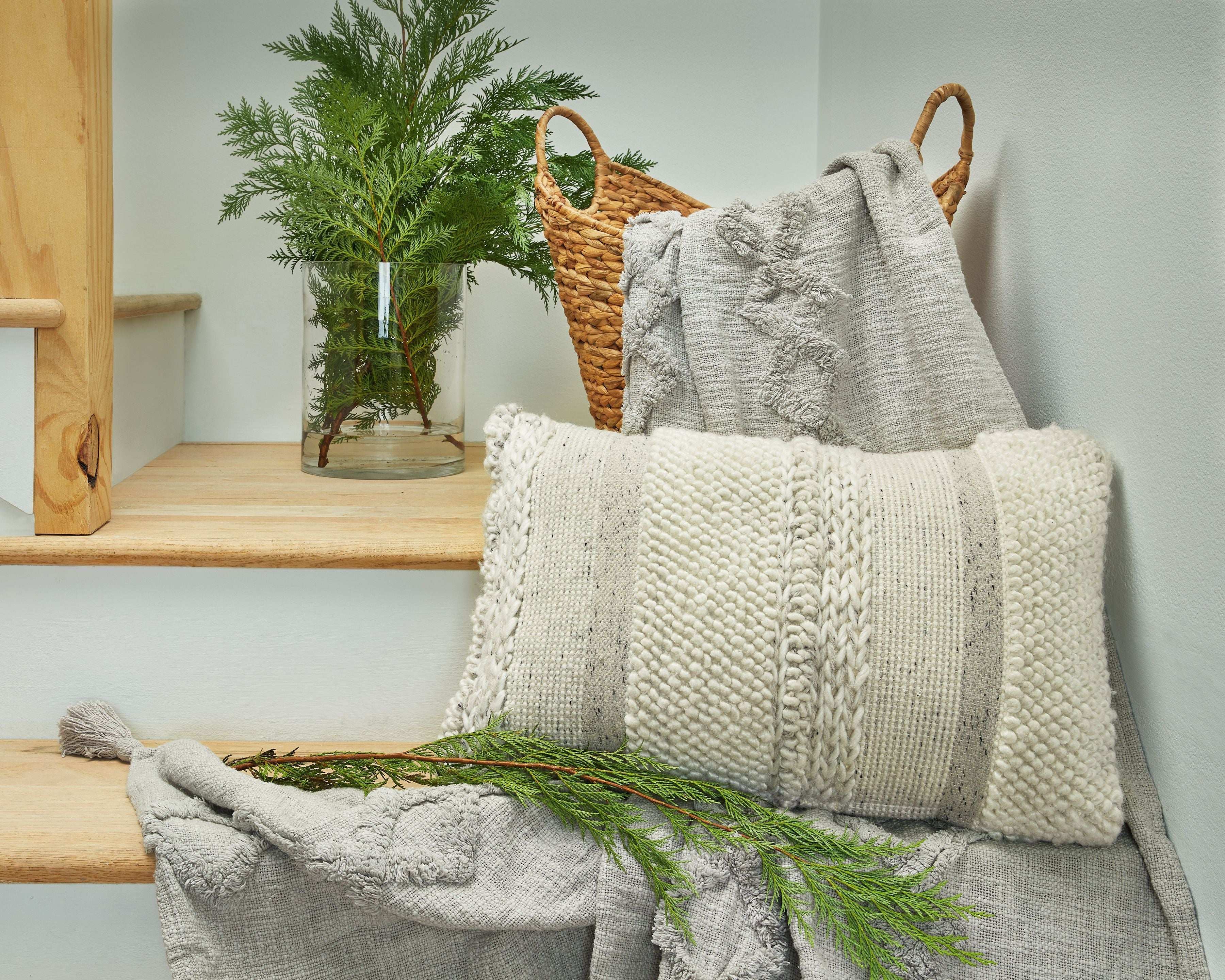 Standon - Pillow - Best Buy Furniture