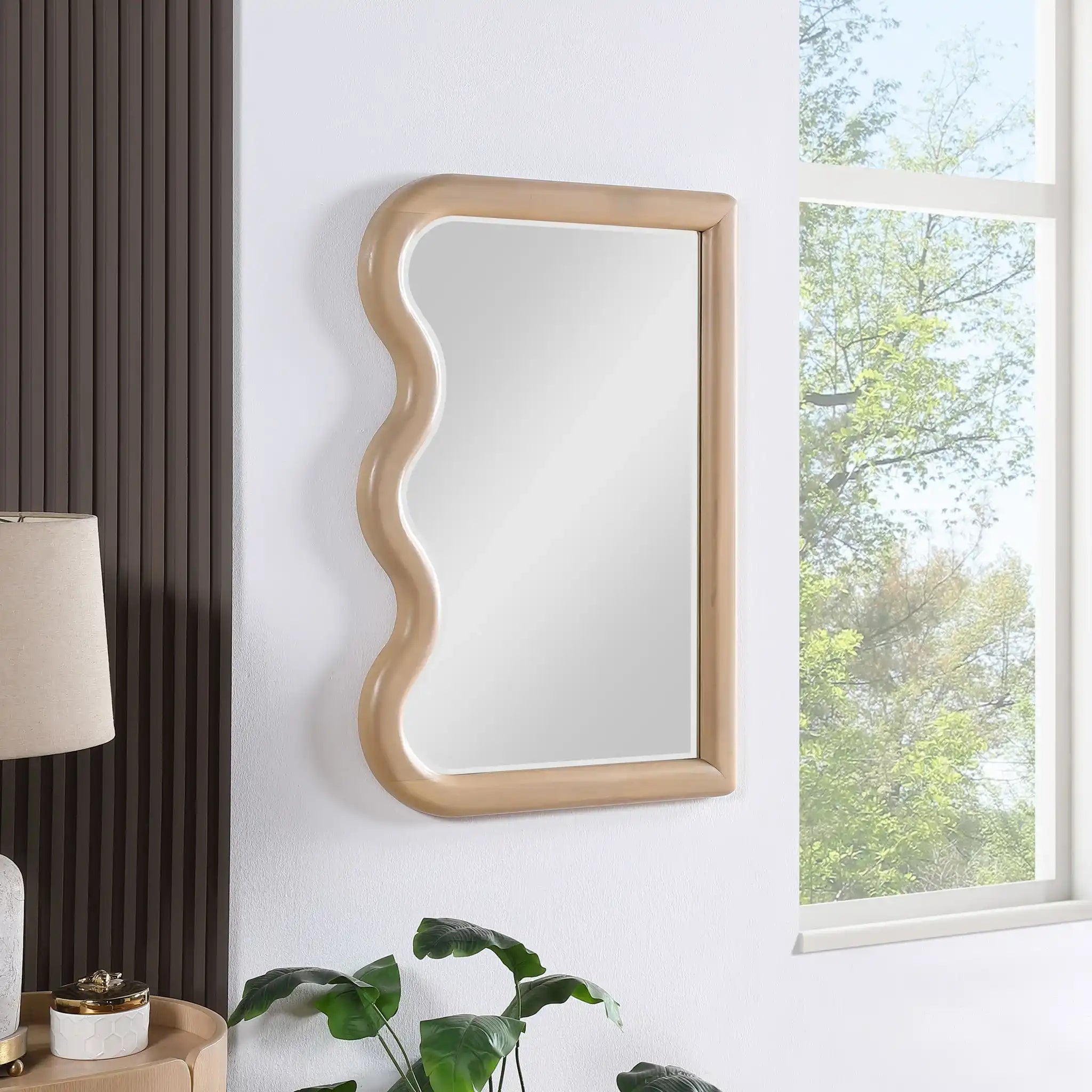 Winnie - Mirror
