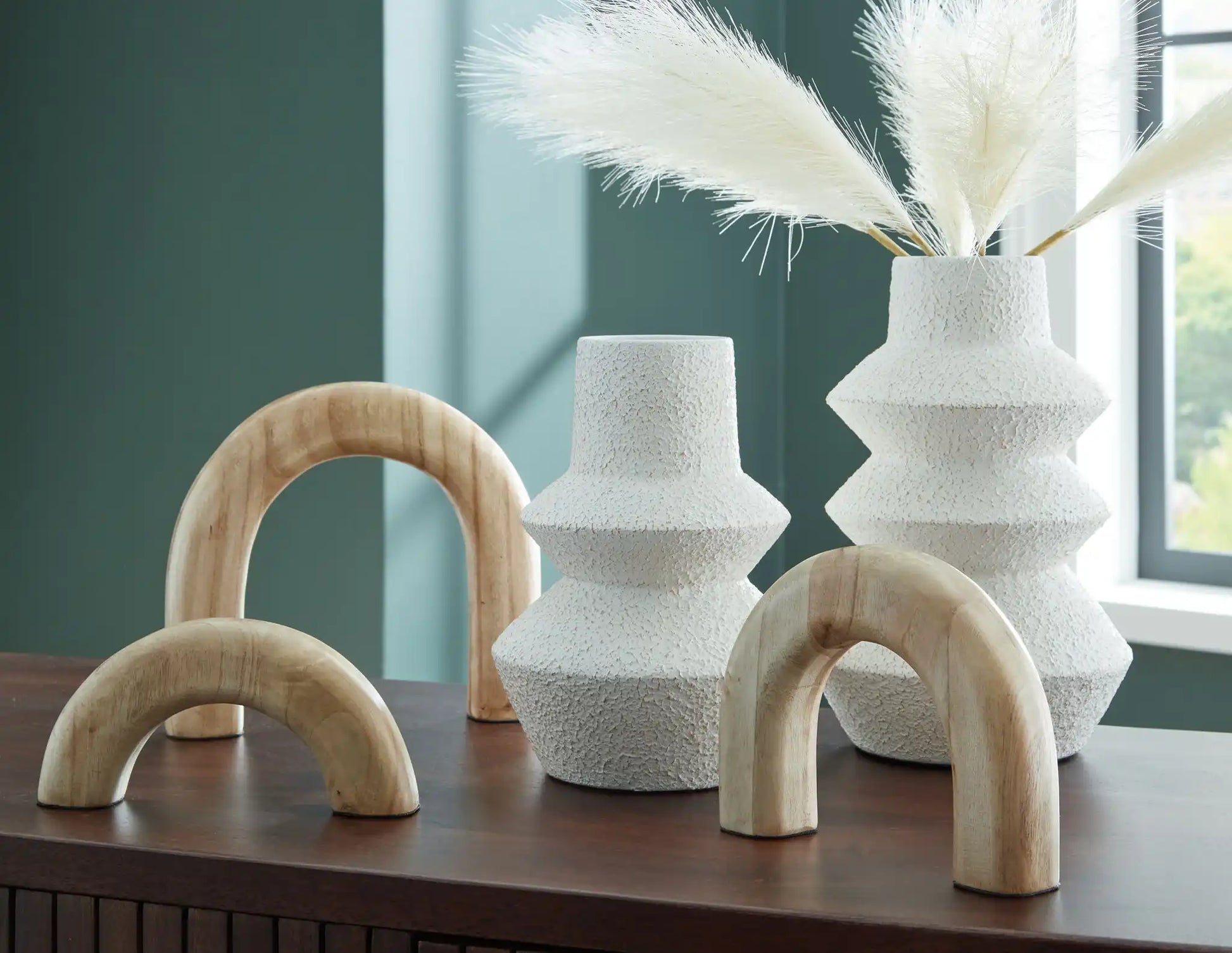 Maddwarth - Accessory Set (Set of 5) - White / Natural Brown - Best Buy Furniture