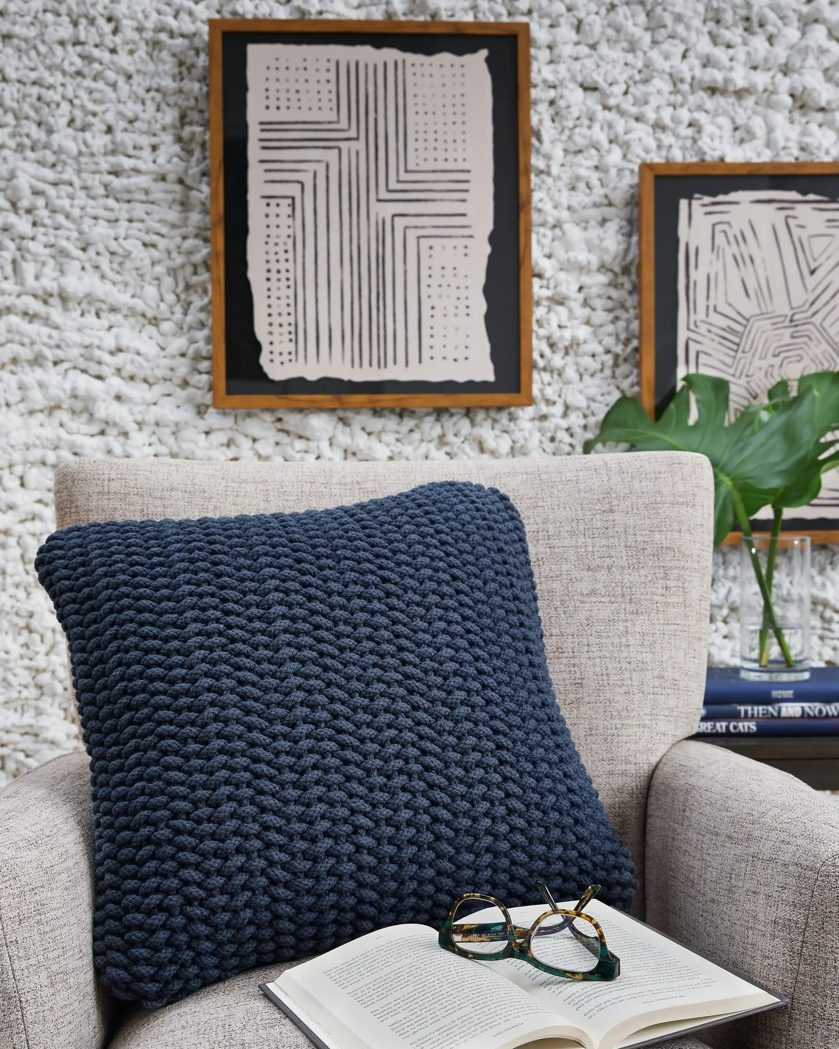 Renemore - Pillow - Best Buy Furniture