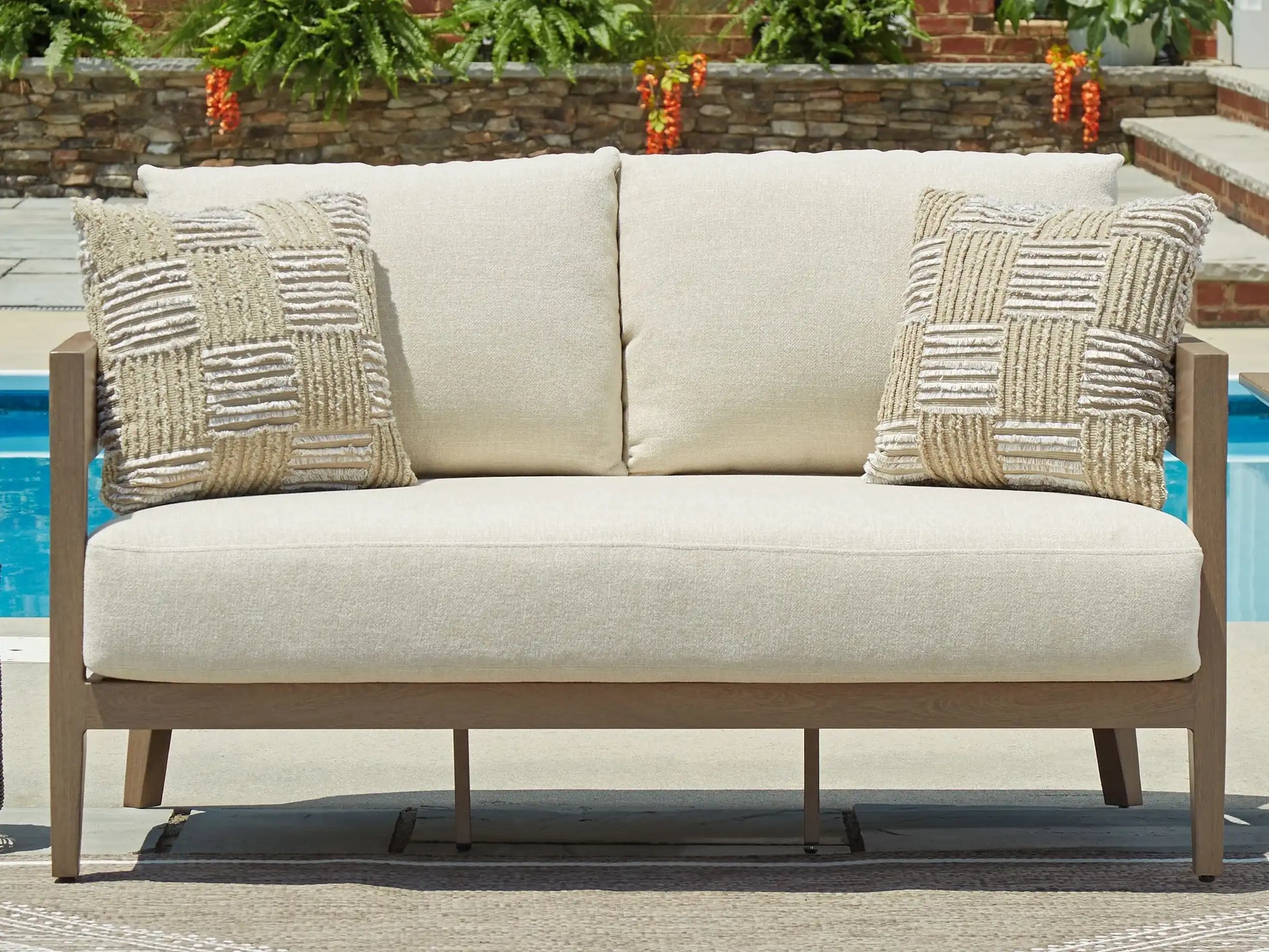 Serene Bay - Loveseat With Cushion - Dark Brown / White - Best Buy Furniture