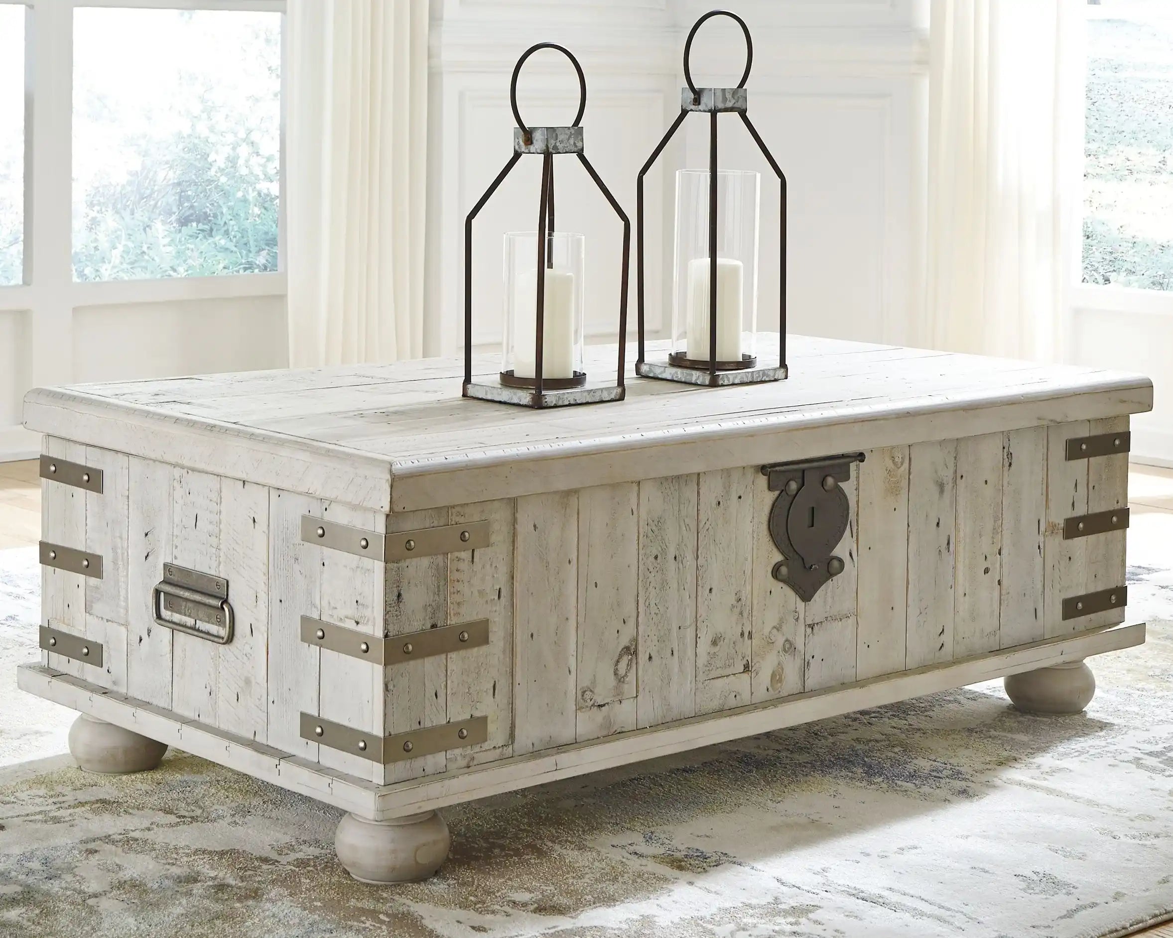 Carynhurst - Lift Top Cocktail Table - White Wash Gray - Best Buy Furniture