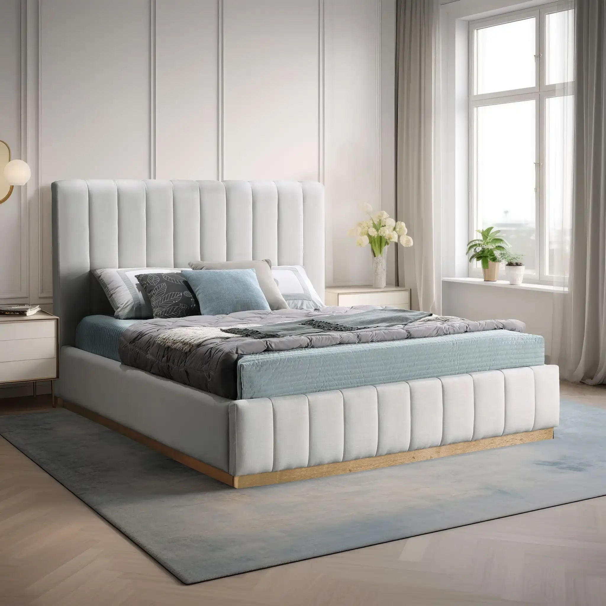 Lucia - Bed