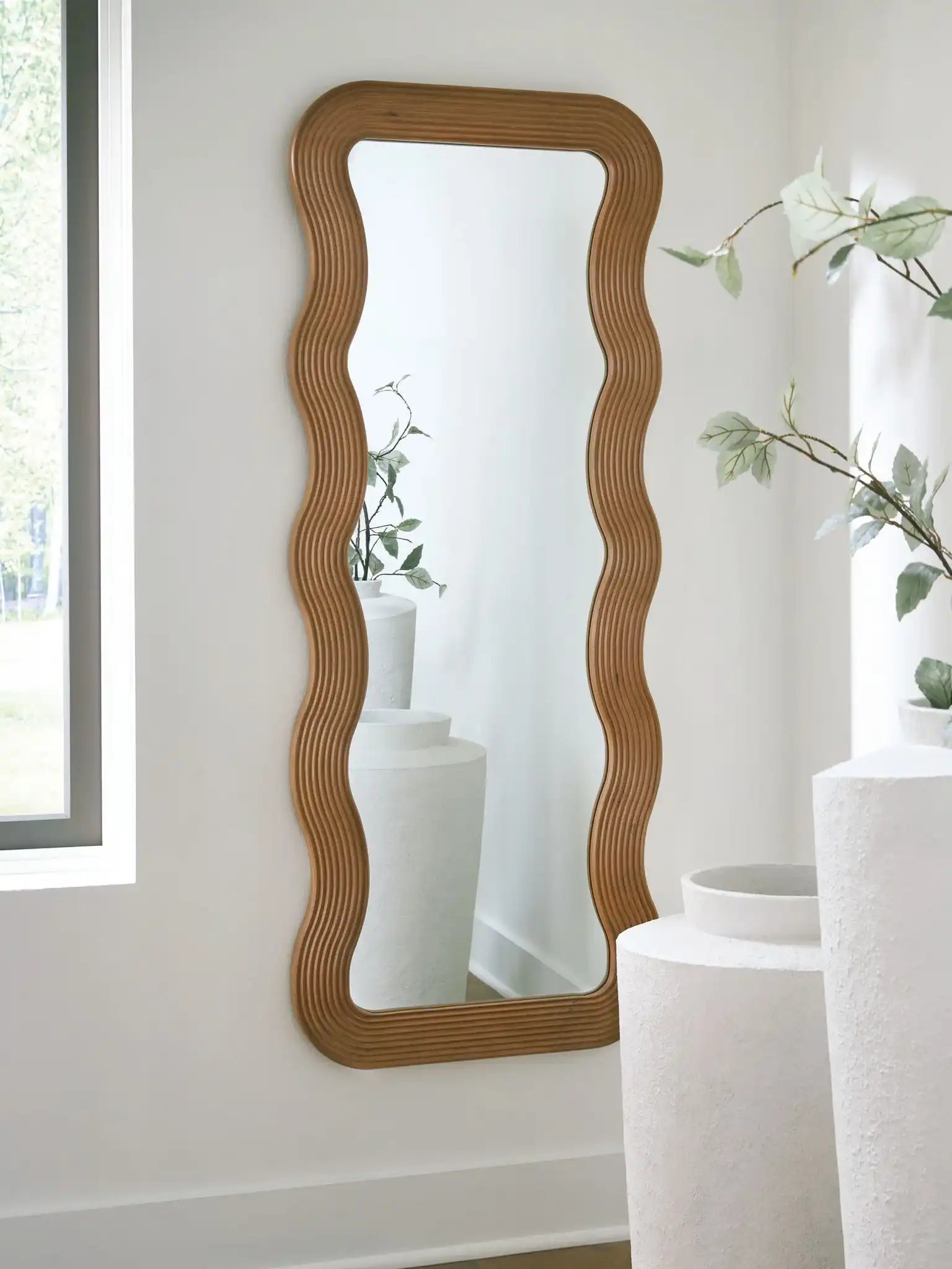 Ellisonville - Floor Mirror - Brown - Best Buy Furniture