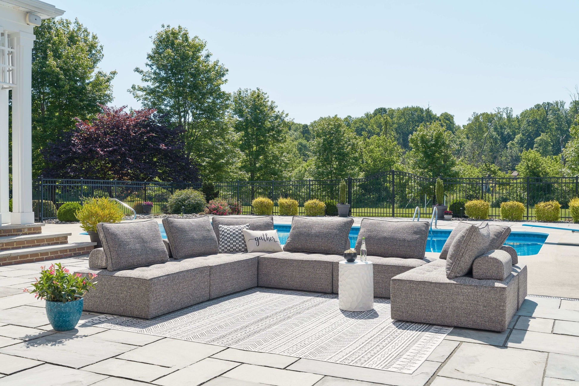 Bree Zee - Outdoor Sectional - Best Buy Furniture