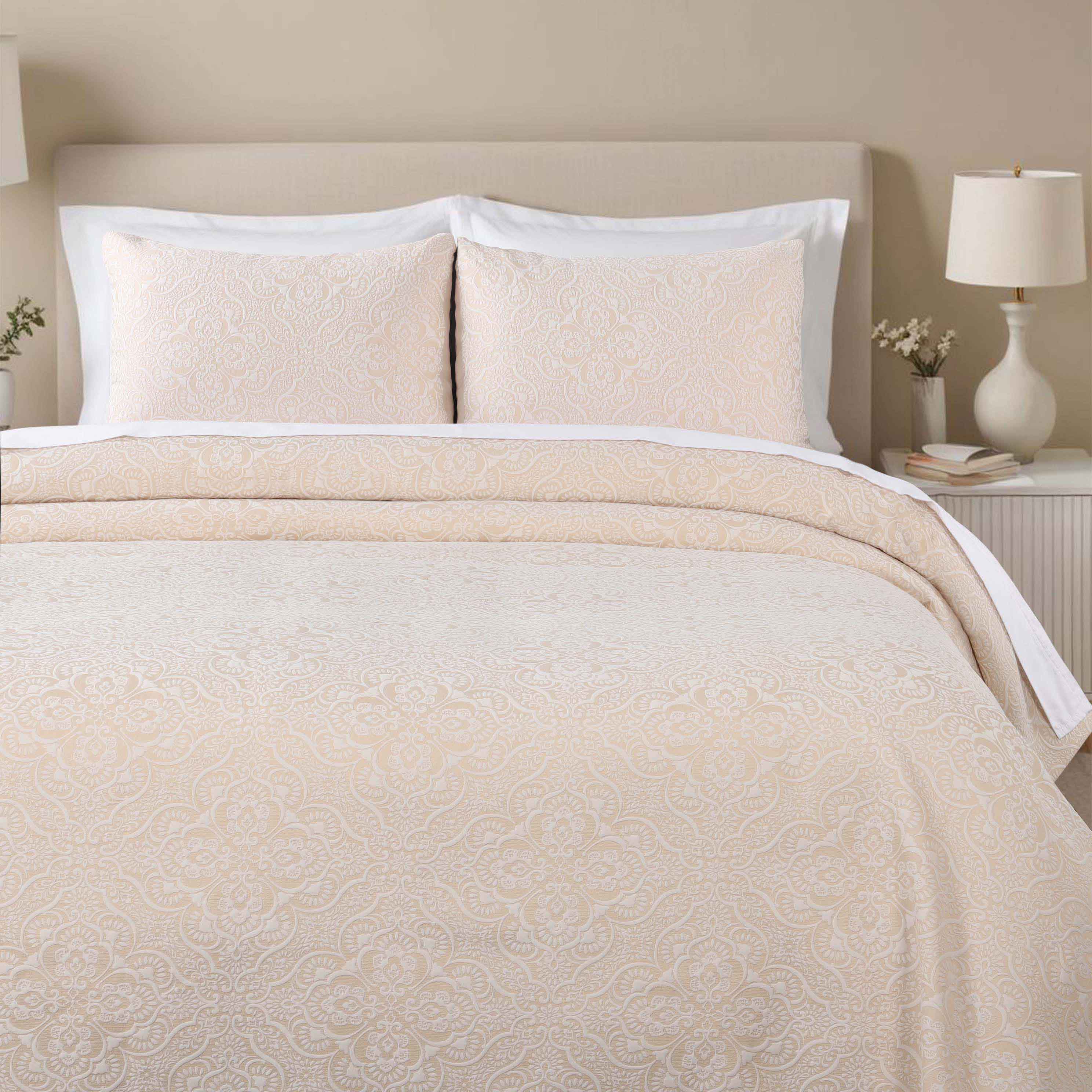 Enzy Medium Weight Floral Matelasse 3 Piece Bedspread Pillow Sham Set - Bedspread by Superior Brand