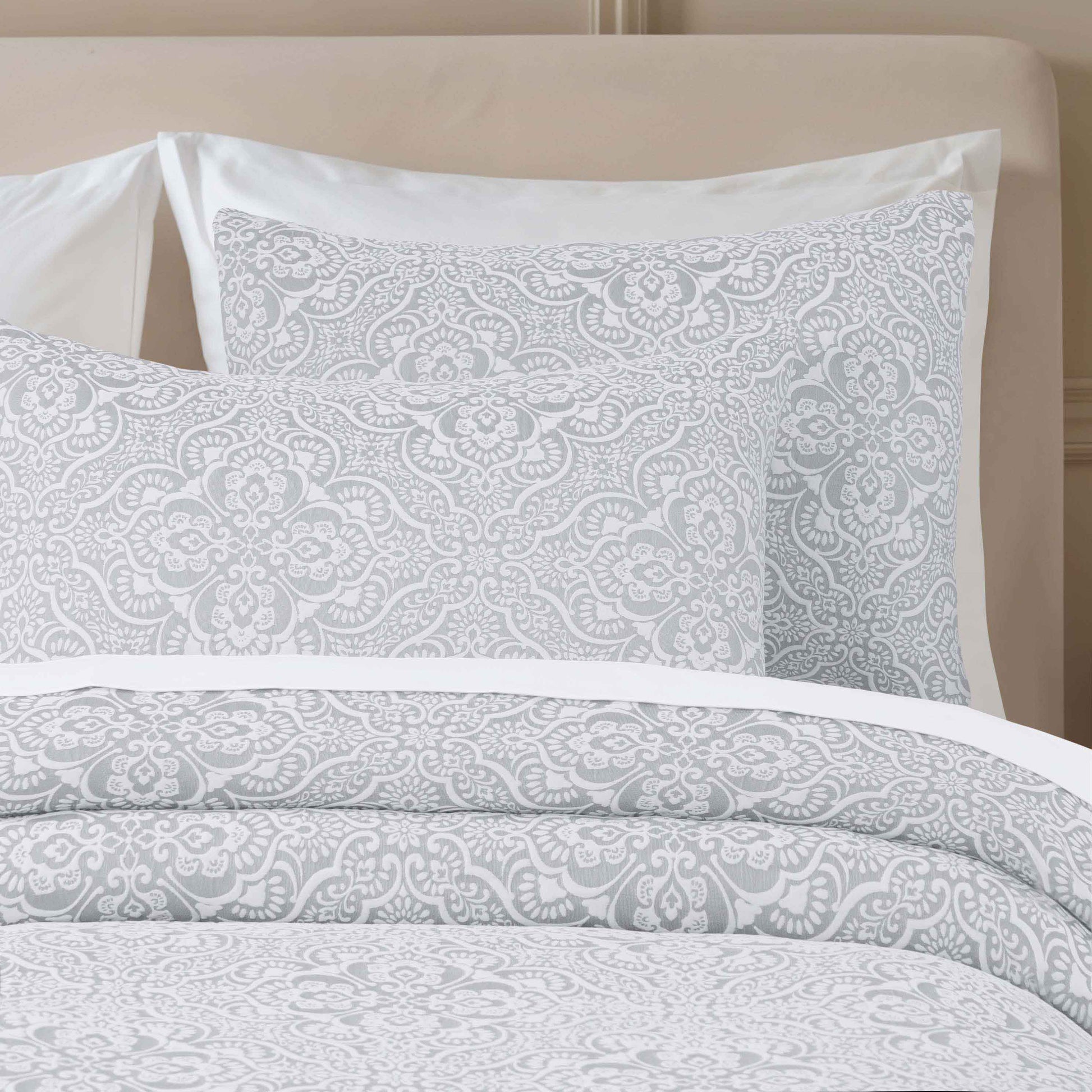 Enzy Medium Weight Floral Matelasse 3 Piece Bedspread Pillow Sham Set - Bedspread by Superior Brand