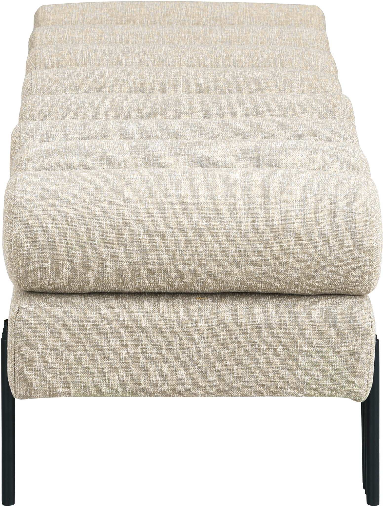 Akeela - Bench