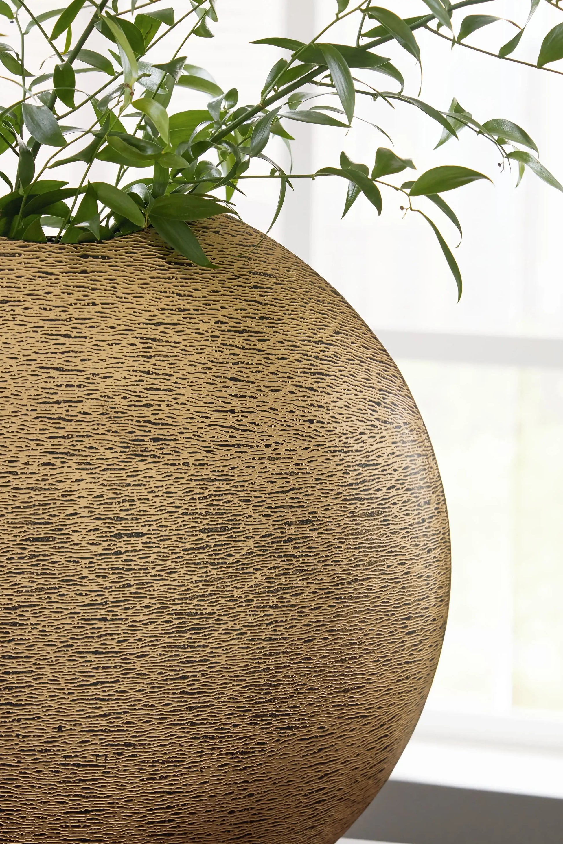 Iansboro - Vase - Best Buy Furniture