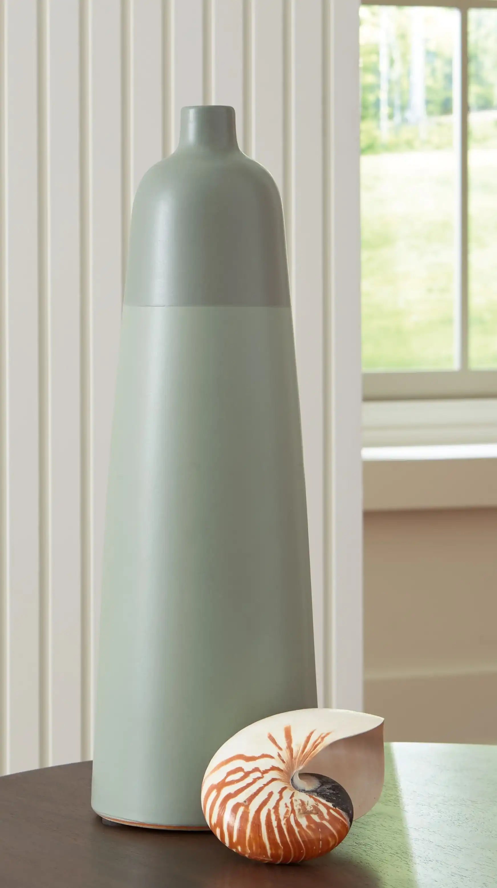 Peerland - Vase - Best Buy Furniture
