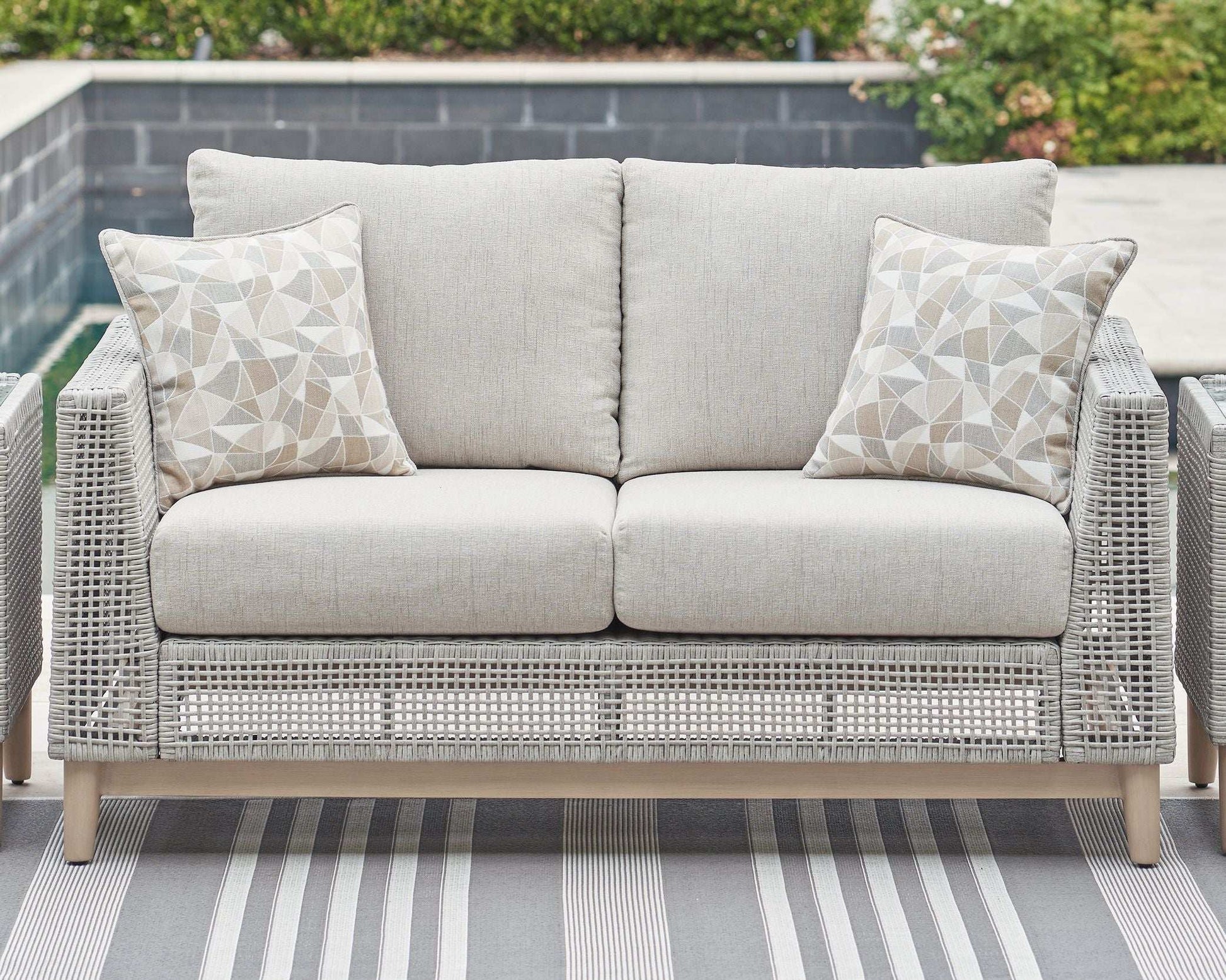 Seton Creek - Loveseat With Cushion - Gray - Best Buy Furniture