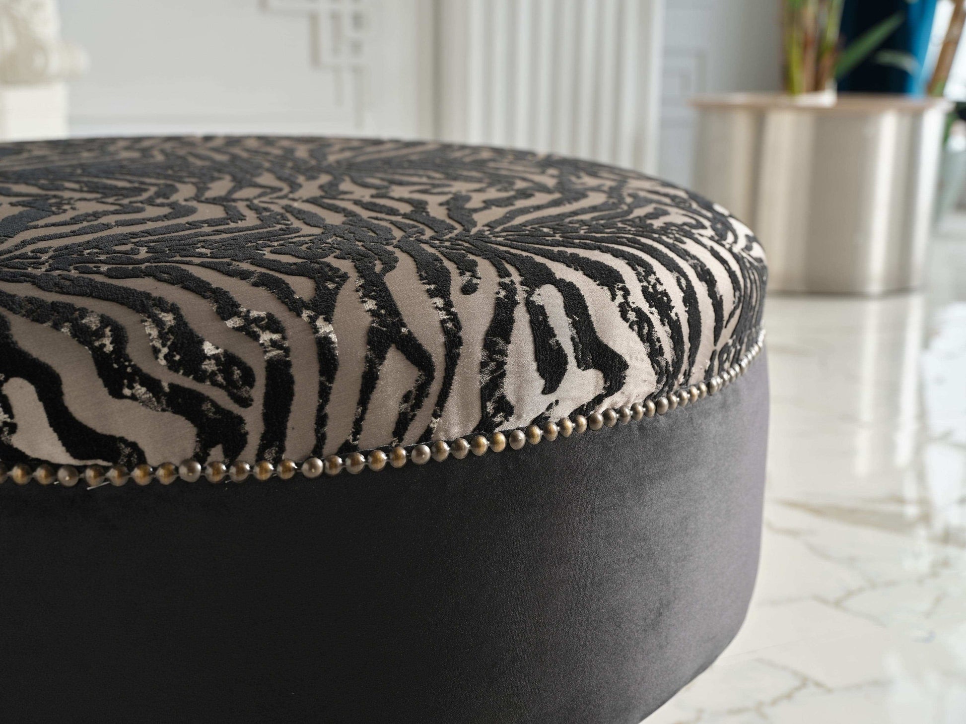 Gaze Ottoman - Best Buy Furniture
