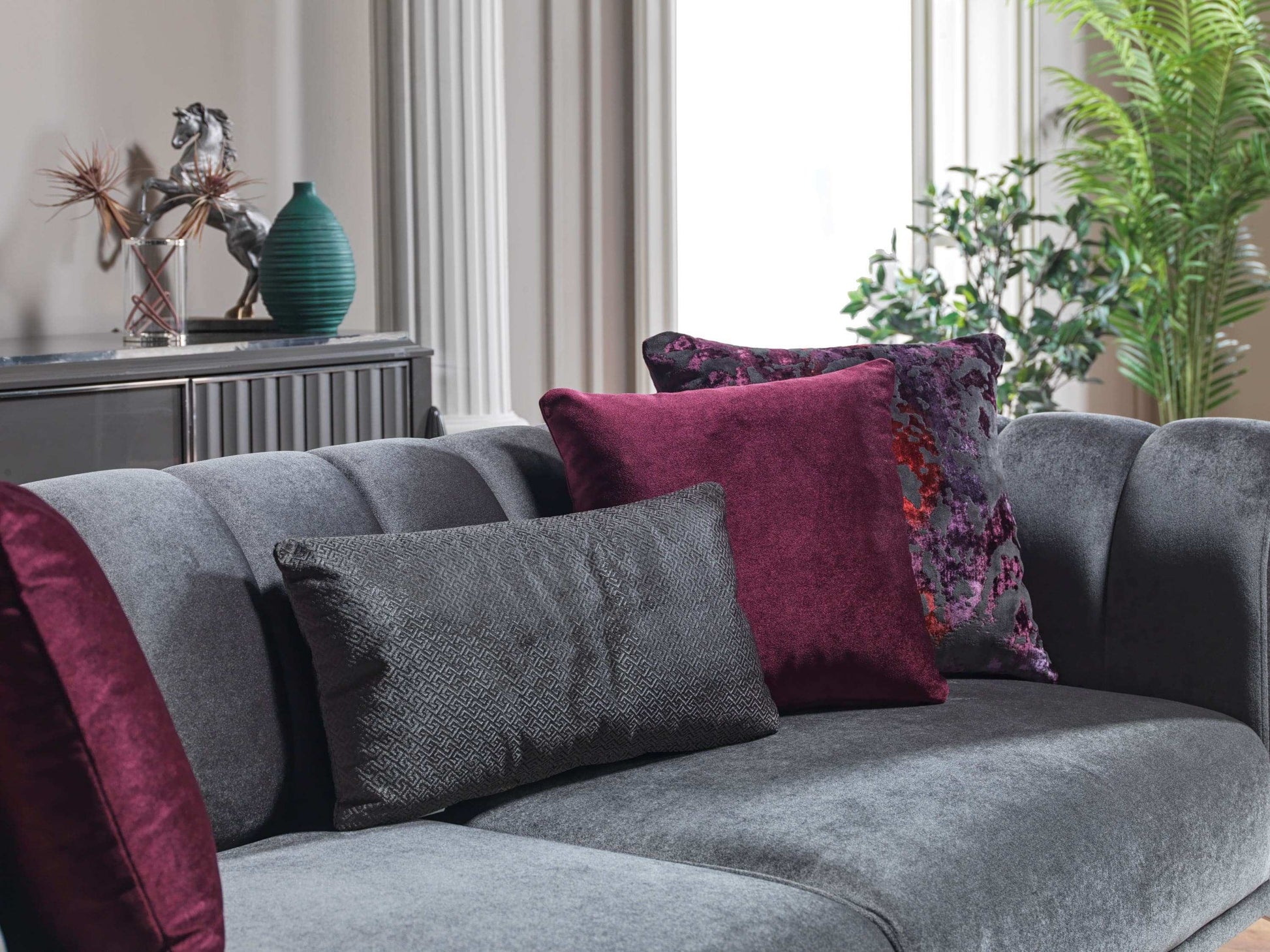 Gravita 92" Wide Sleeper Sofa – Modern Comfort & Functionality - Best Buy Furniture