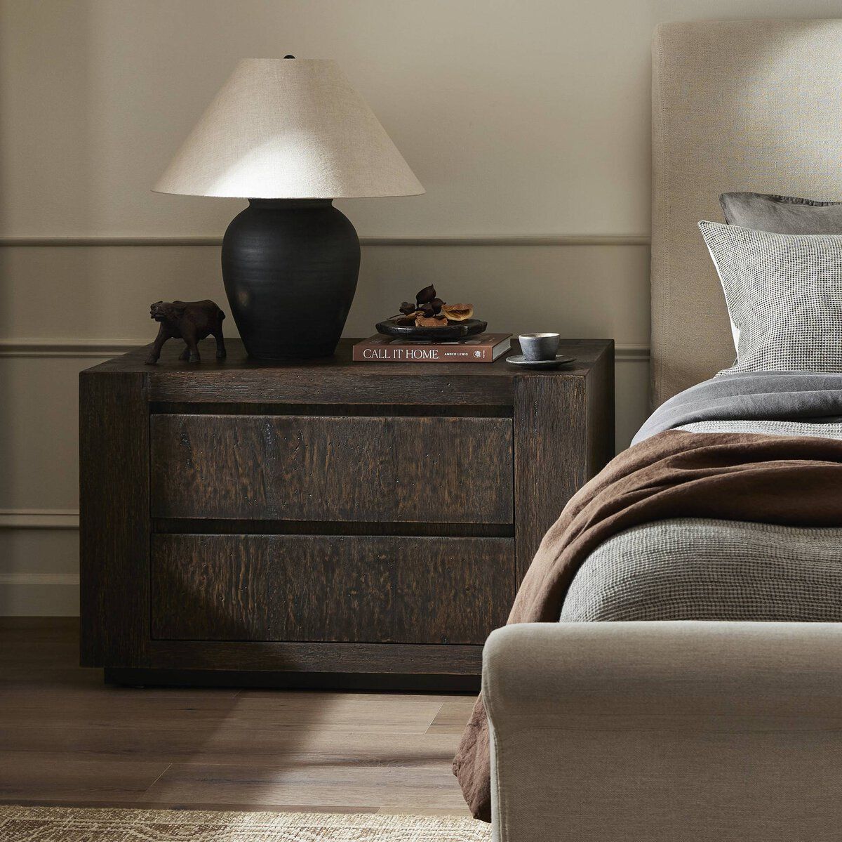 Abaso Nightstand