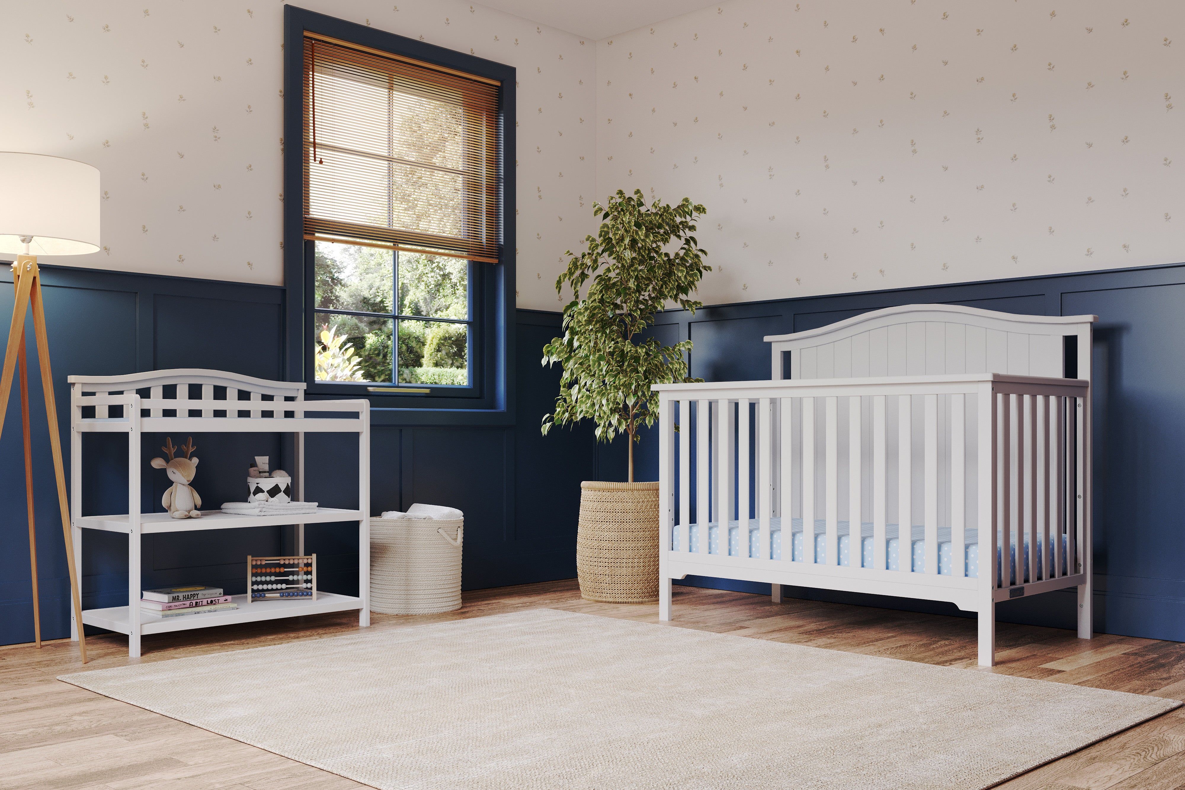 Hampton Arch Top 4-in-1 Convertible Crib, Matte White