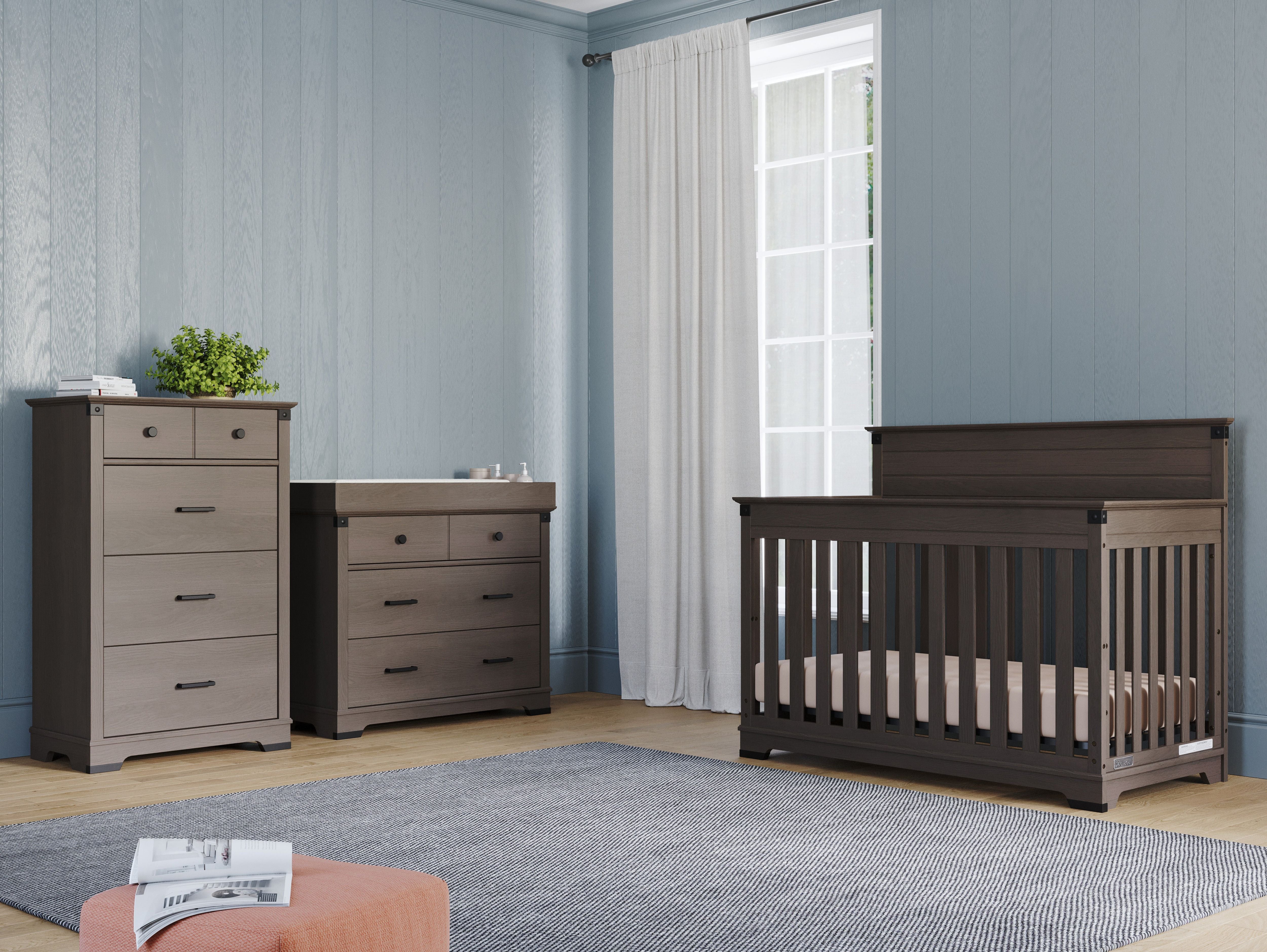 Redmond 3 Drawer Dresser, Dapper Gray