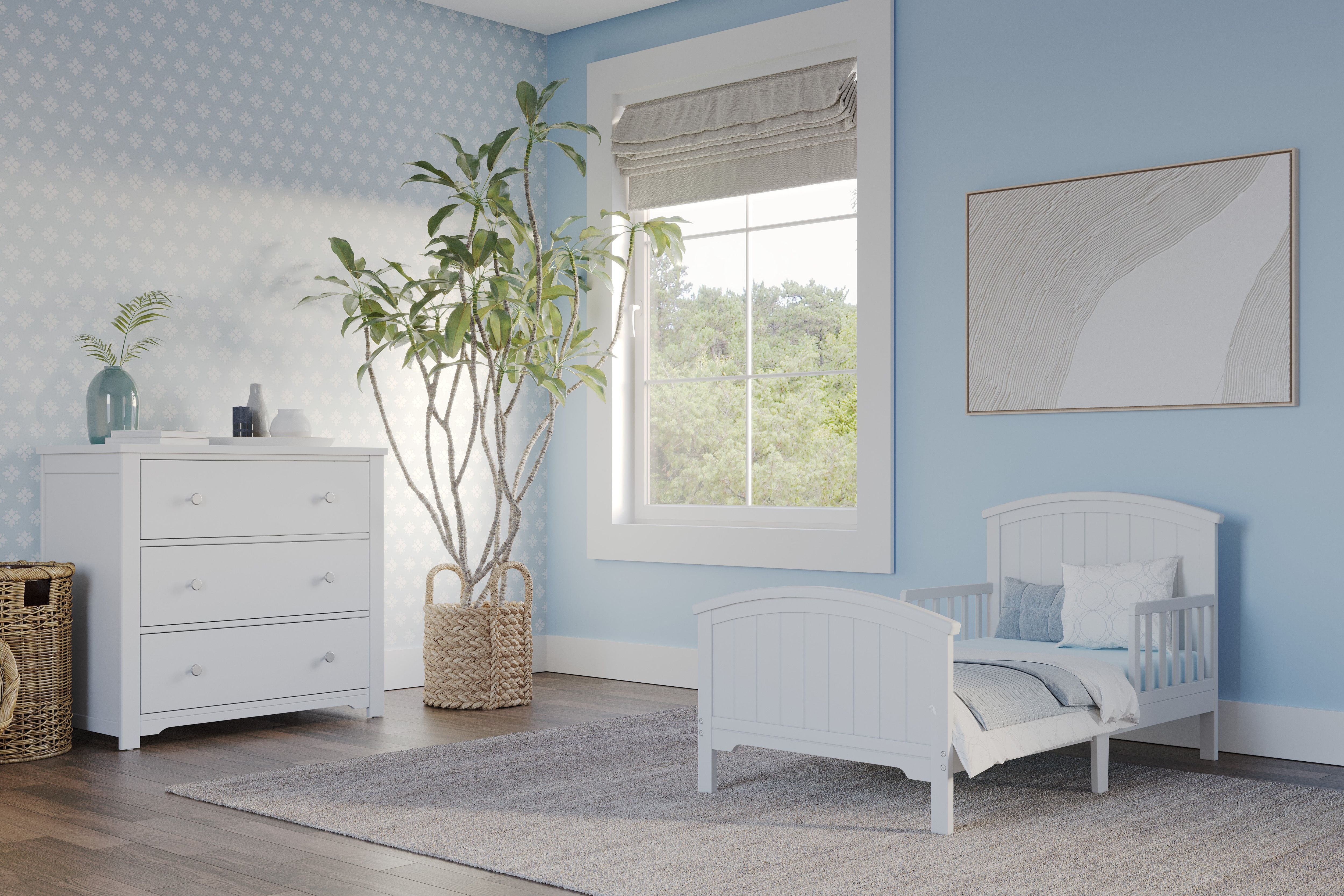 Hampton Toddler Bed, Matte White