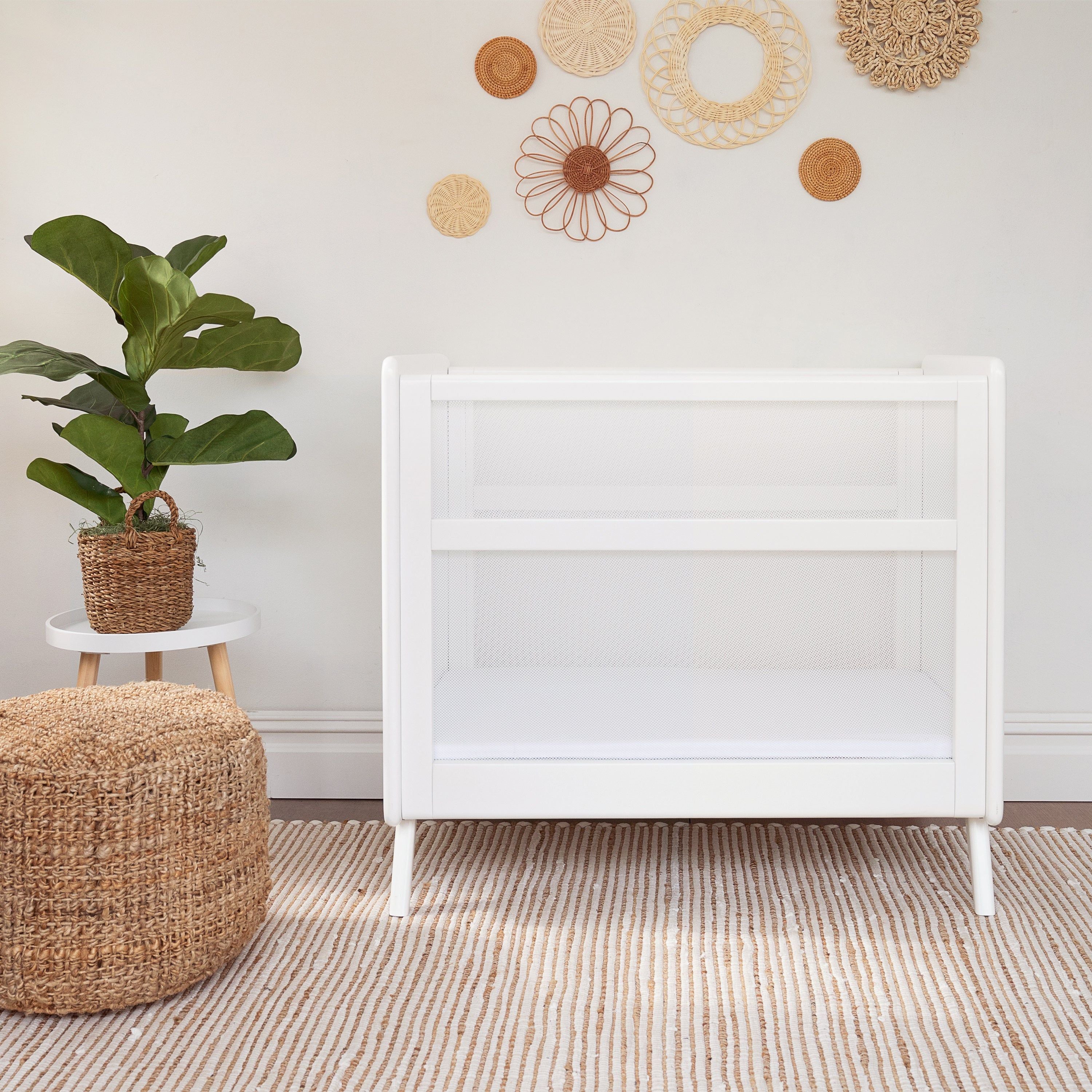 Mini Breathable Mesh Crib