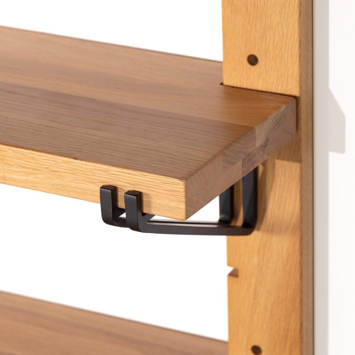 Pivott Shelf