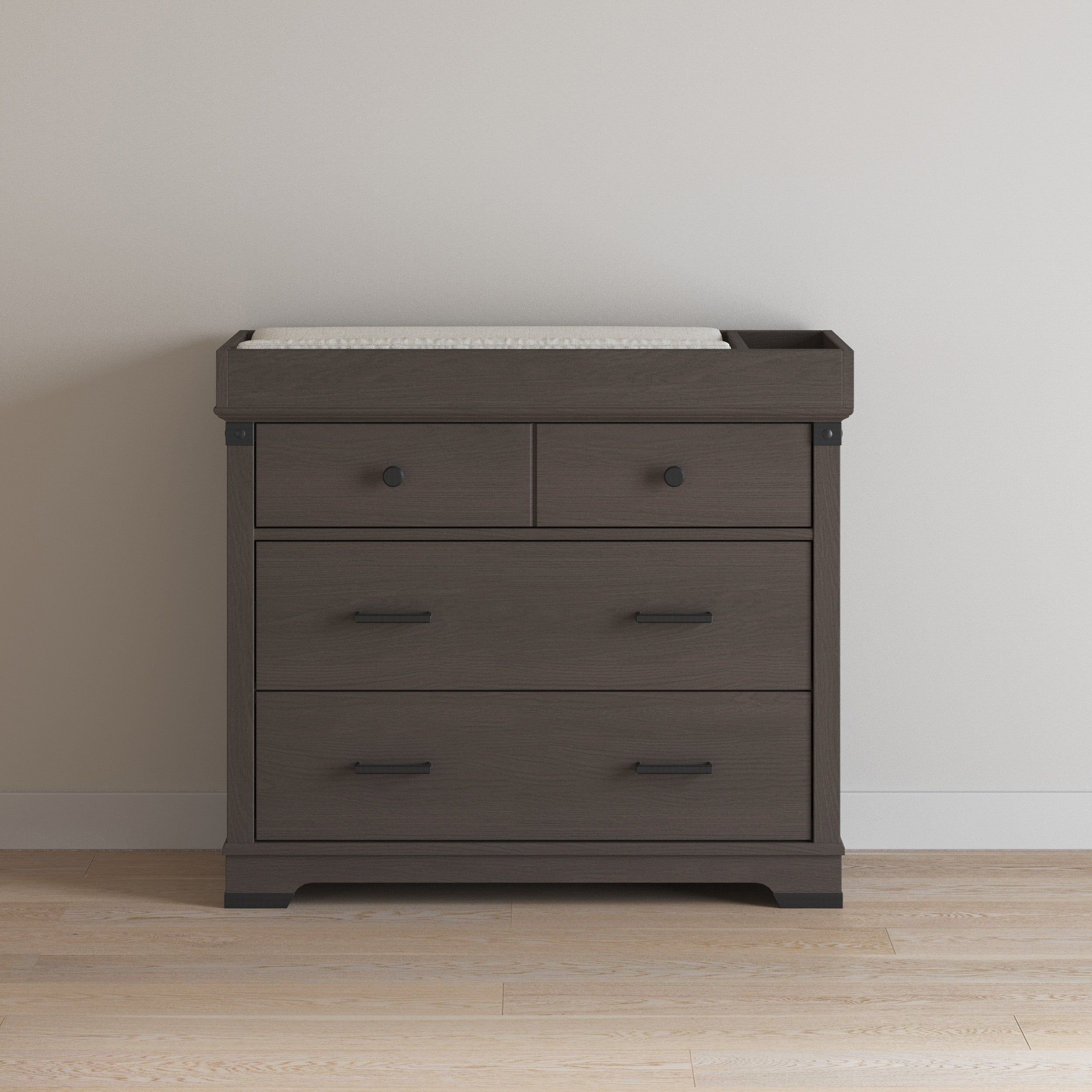 Redmond 3 Drawer Dresser, Dapper Gray