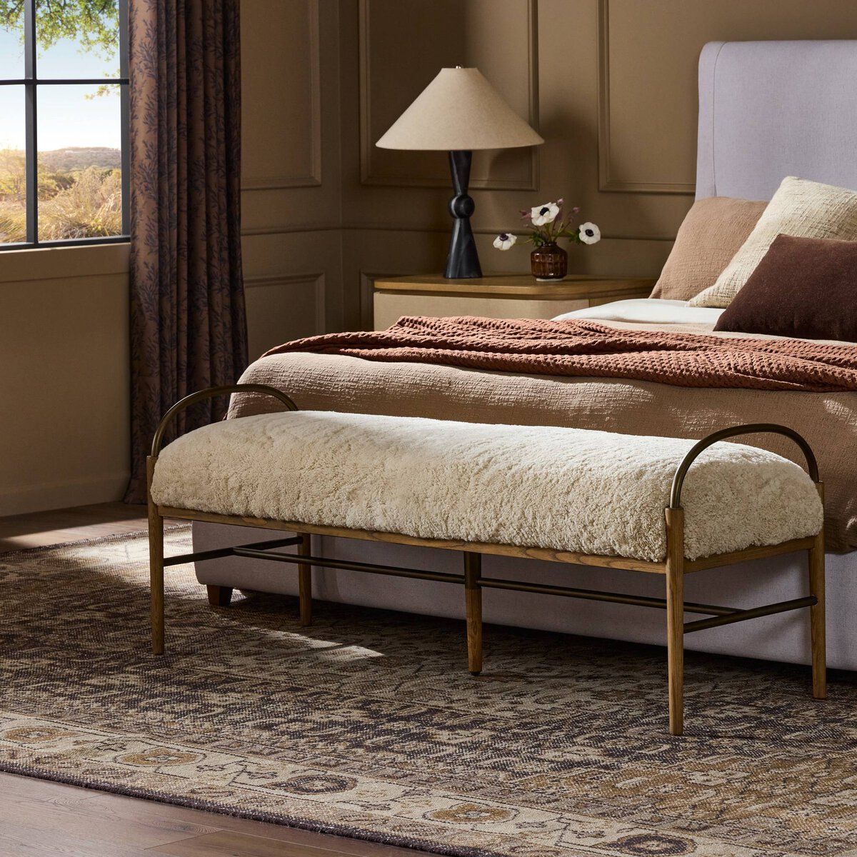Demi Accent Bench