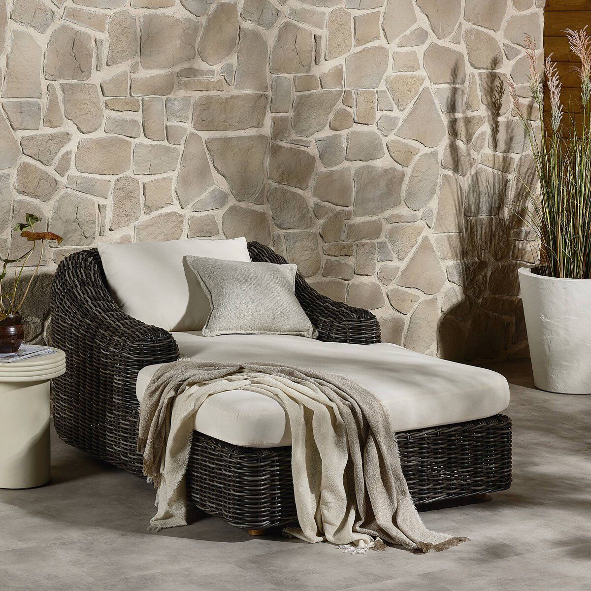 Messina Outdoor Chaise Lounge